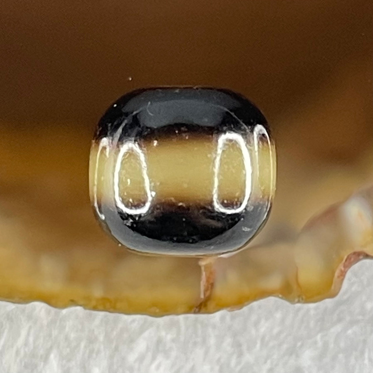 Natural Powerful Tibetan Old Oily Agate 1 Line Dzi Bead Heavenly Master (Tian Zhu) 1.87g 9.9 by 11.0mm - Huangs Jadeite and Jewelry Pte Ltd