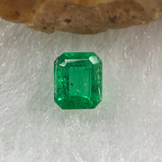 Natural Colombia Vivid Green Emerald (Beryl) Cut-Cornered Rectangular Step cut 0.48ct 4.9 by 4.5 by 3.0mm - Huangs Jadeite and Jewelry Pte Ltd