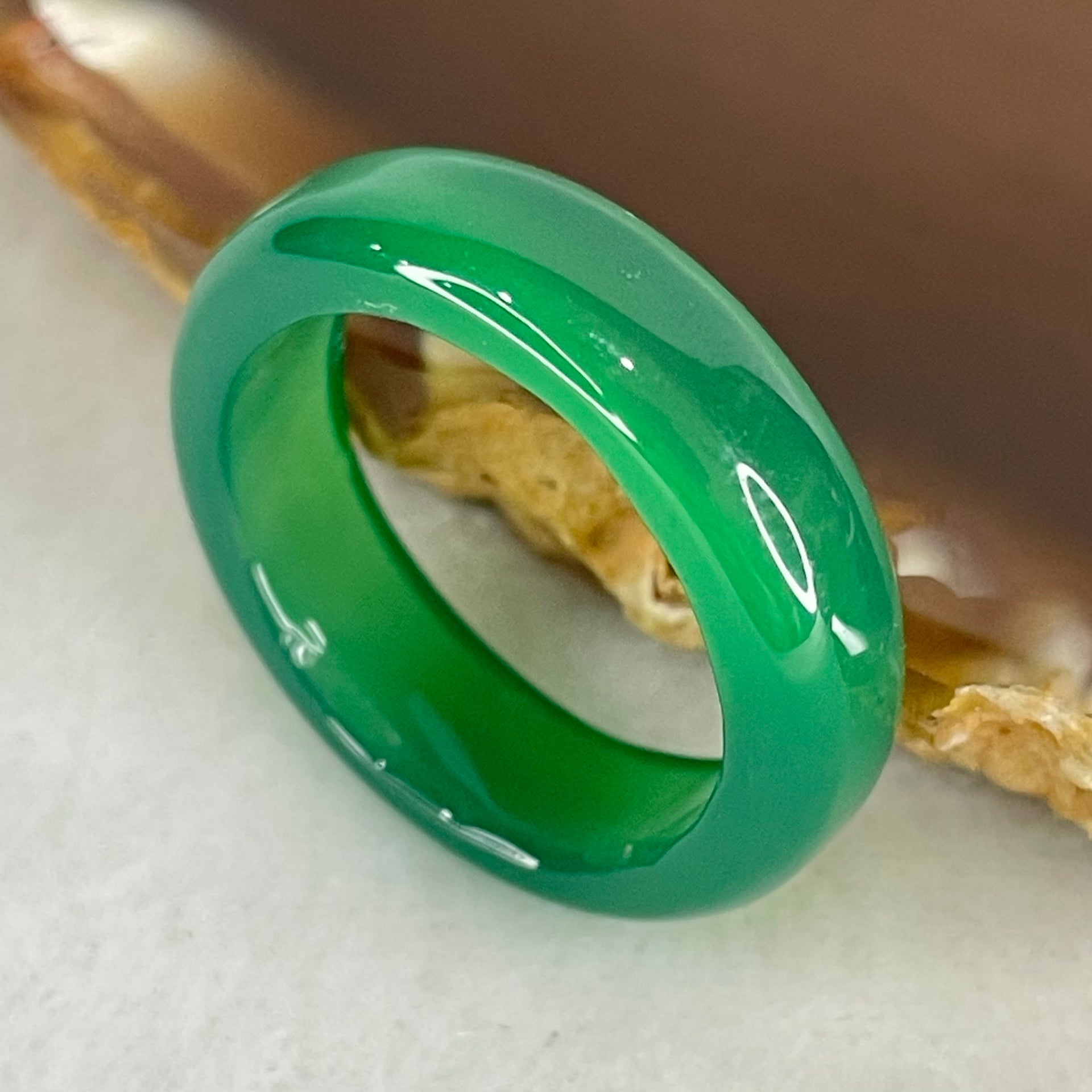 Natural Green Chalcedony Ring 2.78g 6.0 by 3.2mm US7.8 HK17.2 - Huangs Jadeite and Jewelry Pte Ltd