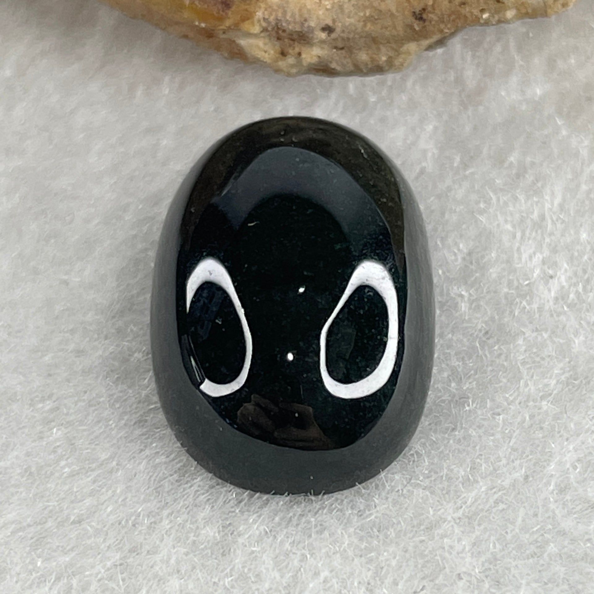 Type A Translucent Black Omphacite Jadeite Round Cabouchon Stone For Setting 3.08g 18.8 by 12.1 by 6.3mm - Huangs Jadeite and Jewelry Pte Ltd