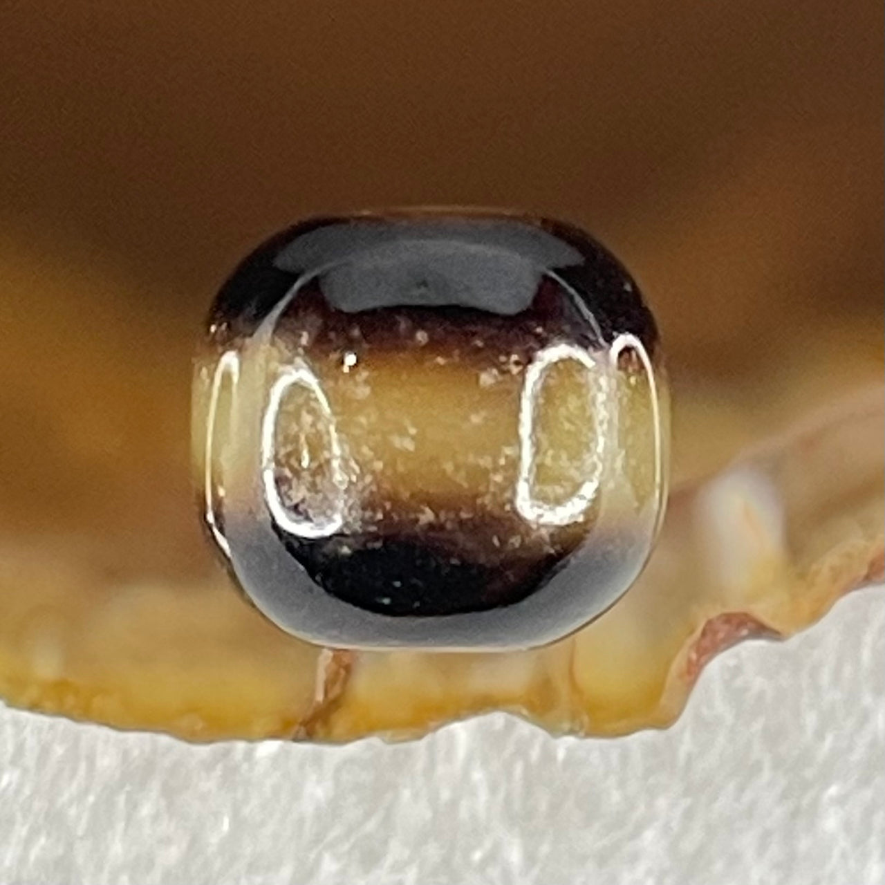 Natural Powerful Tibetan Old Oily Agate 1 Line Dzi Bead Heavenly Master (Tian Zhu) 1.81g 10.0 by 10.9mm - Huangs Jadeite and Jewelry Pte Ltd