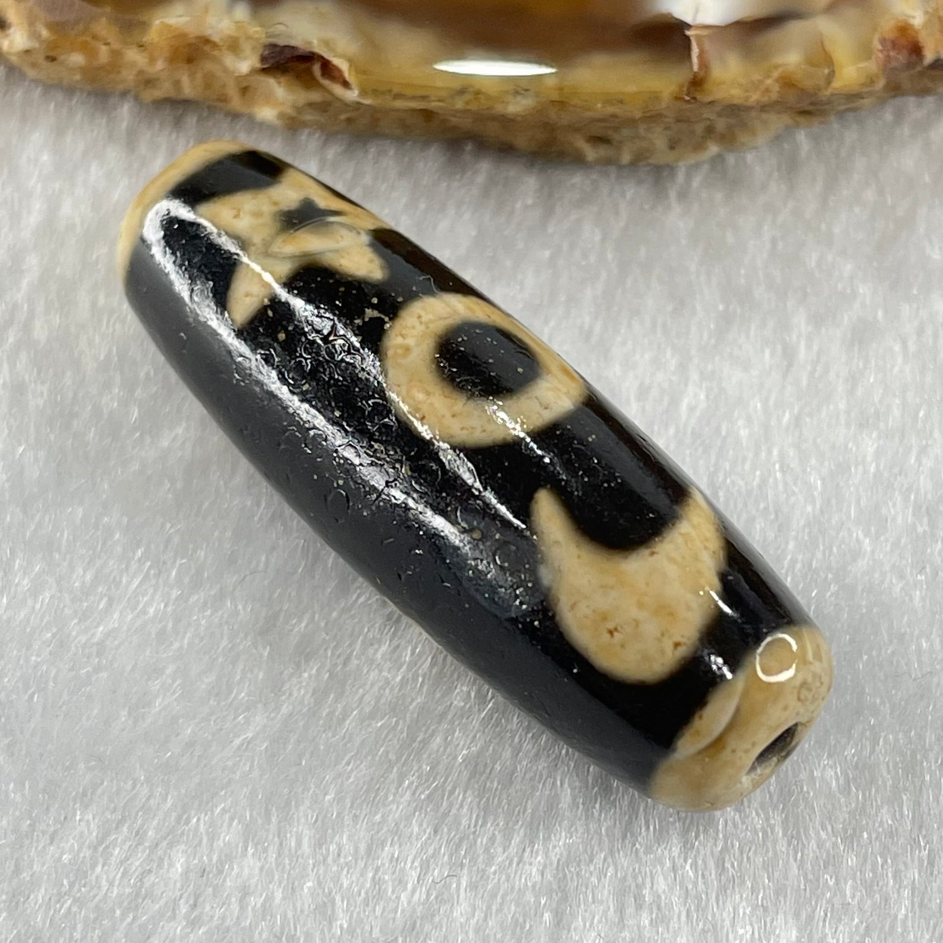 Natural Powerful Tibetan Old Oily Agate Guan Yin with Moon Sun Star Dzi Bead Heavenly Master (Tian Zhu) 观音天珠 9.43g 37.9 by 12.6mm - Huangs Jadeite and Jewelry Pte Ltd