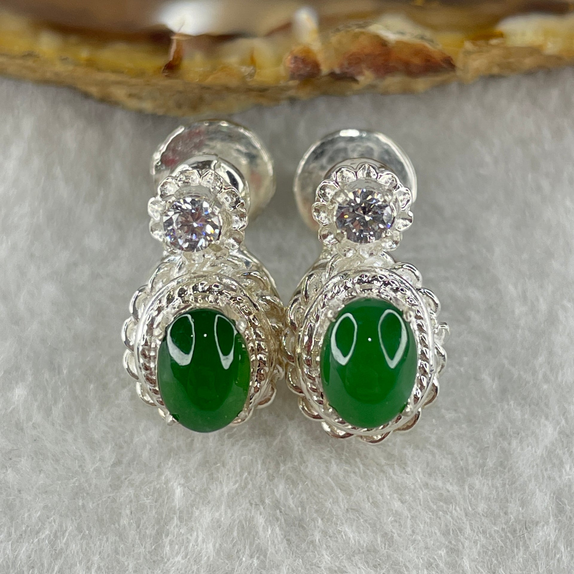 Type A Natural Full Old Mine Spicy Green Jadeite Cabochon 8.0 by 5.8 by 3.0mm Stone for Setting 17.46g (On Silver Earrings Mold) - Huangs Jadeite and Jewelry Pte Ltd