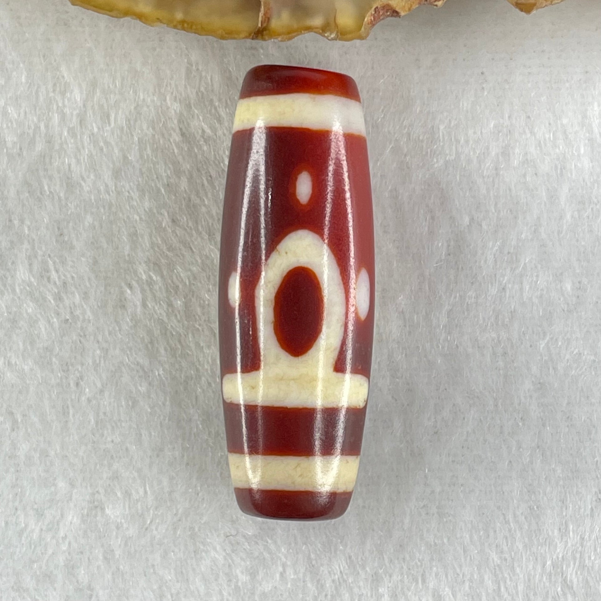 Natural Powerful Tibetan Old Oily Red White Agate One Eye Earth Element Dzi Bead Heavenly Master (Tian Zhu) 一眼土元素天珠 9.05g 36.4 by 12.8mm - Huangs Jadeite and Jewelry Pte Ltd