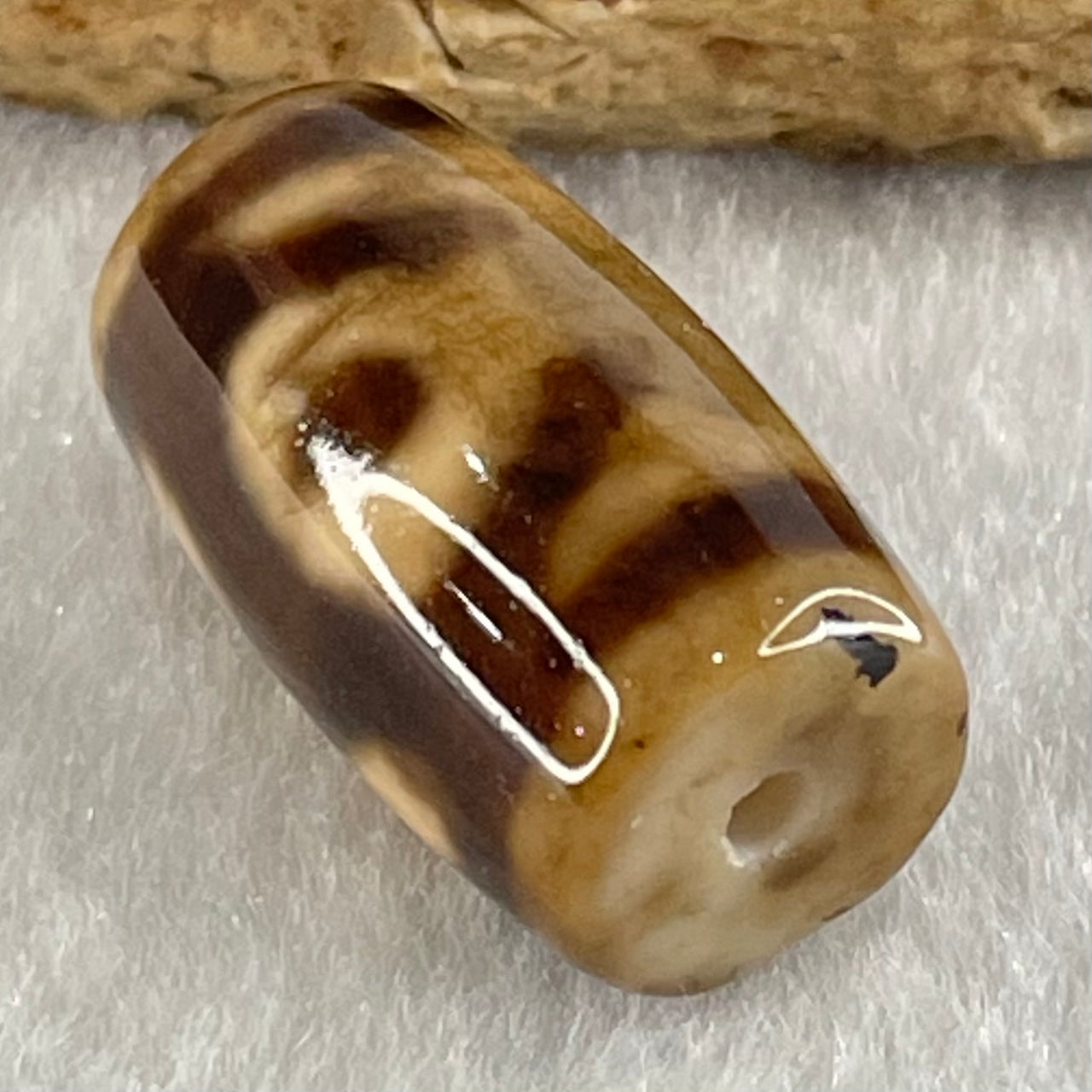Natural Powerful Tibetan Old Oily Agate Patina Guiren Tairen Human Dzi Bead Totem Amulet Heavenly Master (Tian Zhu) 贵人天诛 4.89g 20.5 by 11.8mm - Huangs Jadeite and Jewelry Pte Ltd
