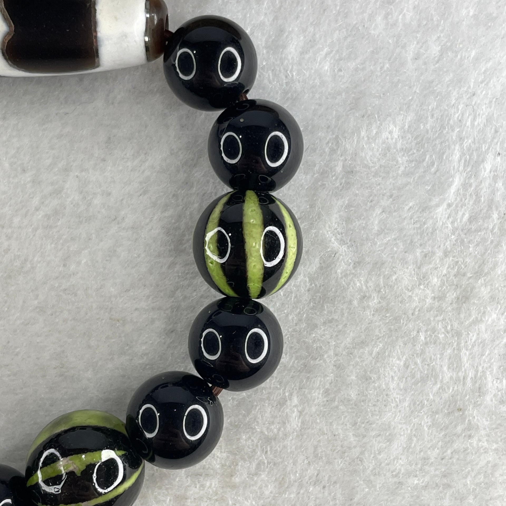 Natural Black Agate Beads with Nectar Vessel Dzi Bead Bracelet 29.97g 14cm 40.0 by 11.6mm Vessel - 10.1mm 10 Beads - Huangs Jadeite and Jewelry Pte Ltd