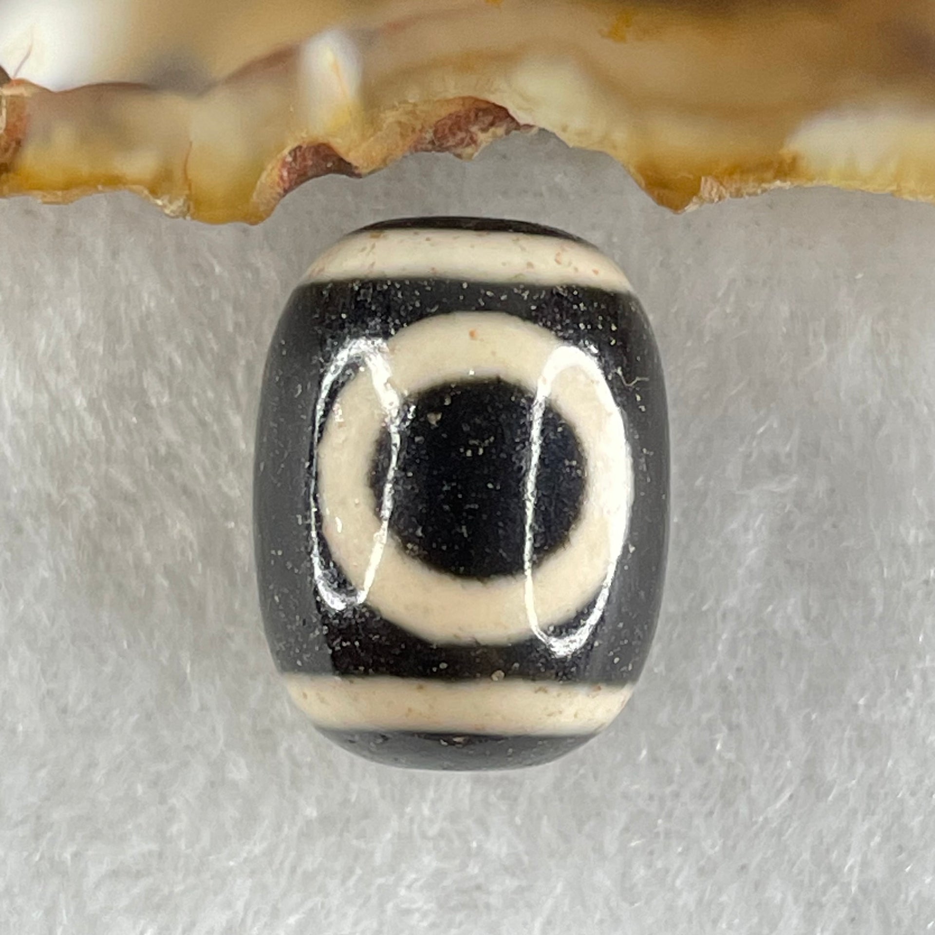 Natural Powerful Tibetan Old Oily Agate 1 Eye With Swastika Dzi Bead (Hotu Dzi) 4.92g 17.4 by 13.4mm - Huangs Jadeite and Jewelry Pte Ltd