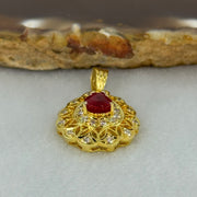 Natural Transparent Vivid Red Pear Shape Brilliant / Step Cut Ruby (Heated) Approx. 1.0ct 6.02 by 5.42 by 3.85mm in 750 18K Yellow Gold and Natural Diamonds 3.39g - Huangs Jadeite and Jewelry Pte Ltd