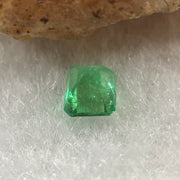 Natural Colombia Vivid Green Emerald (Beryl) Cut-Cornered Square Step cut 0.40ct 4.3 by 4.1 by 3.2mm - Huangs Jadeite and Jewelry Pte Ltd