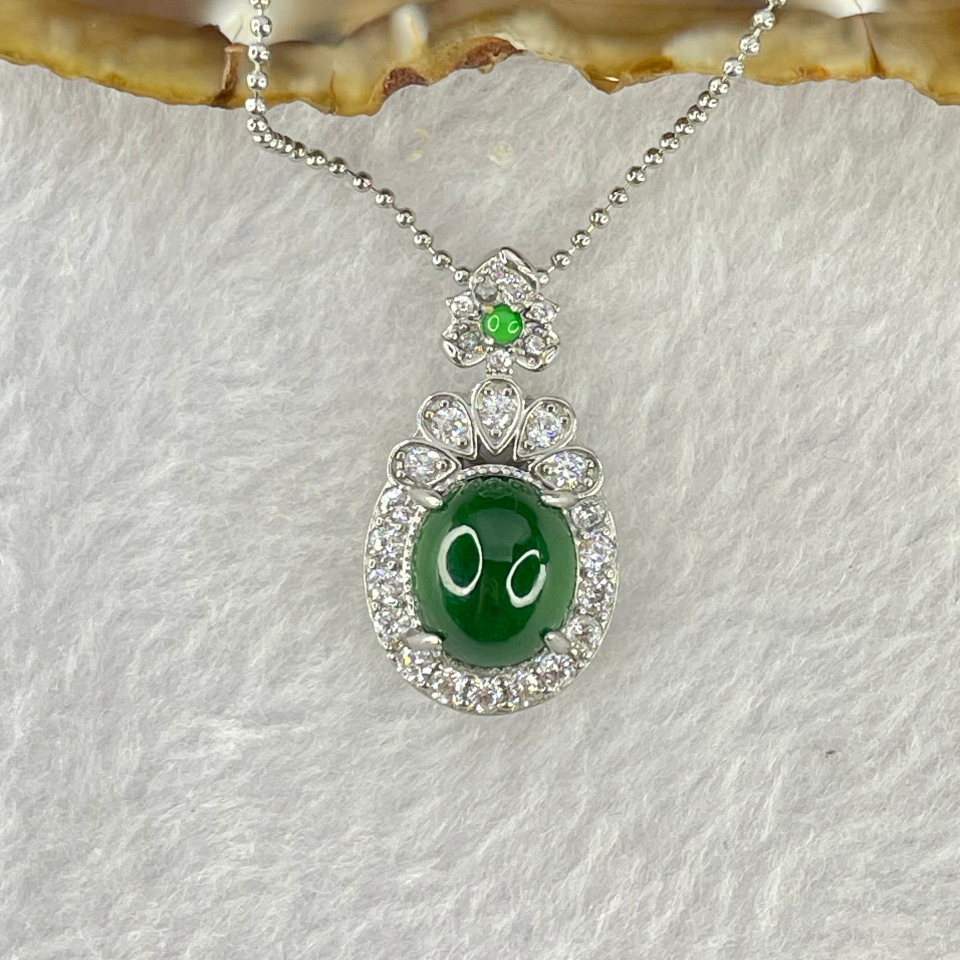 Type A Icy Green Omphasite Jadeite 11.1 by 9.2 by 6.0mm With Crystals in S925 Sliver Necklace 5.28g - Huangs Jadeite and Jewelry Pte Ltd