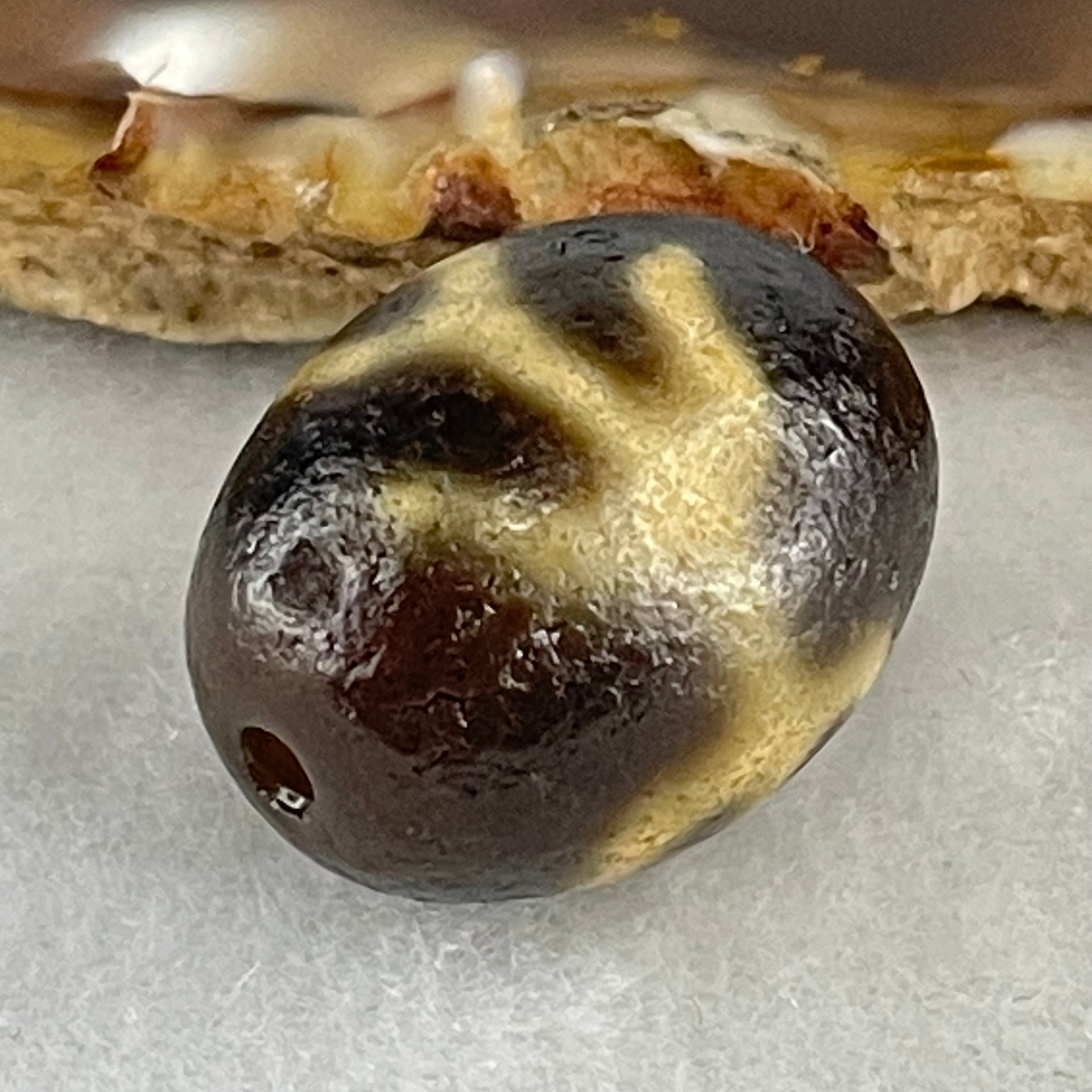 Natural Powerful Tibetan Old Oily Agate Patina Guiren Tairen Human Dzi Bead Totem Amulet Heavenly Master (Tian Zhu) 贵人天诛 8.24g 21.0 by 16.9mm - Huangs Jadeite and Jewelry Pte Ltd