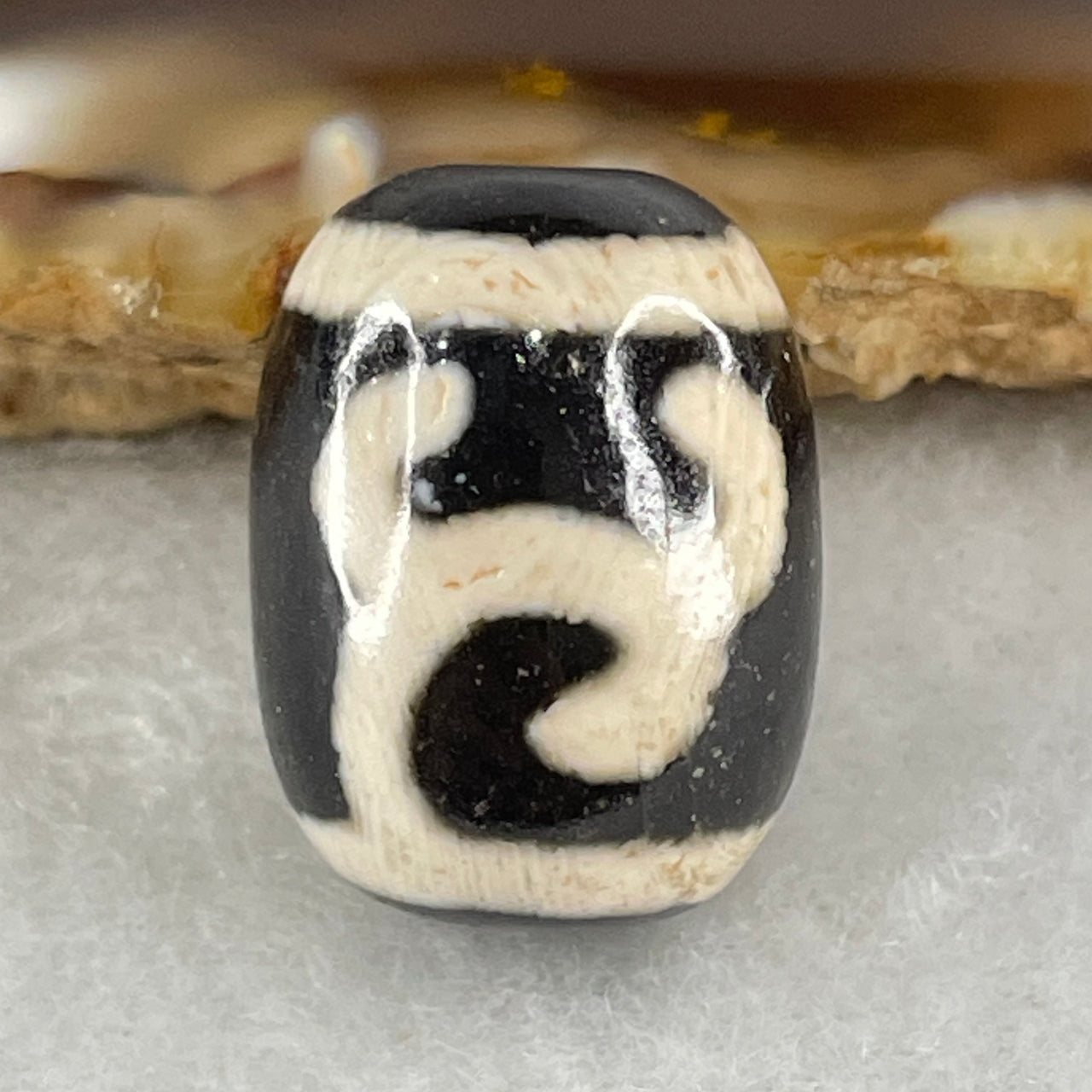 Natural Powerful Tibetan Old Oily Black White Agate Green Tara Dzi Bead Heavenly Master (Tian Zhu) 绿度母天珠 4.82g 17.5 by 13.2mm - Huangs Jadeite and Jewelry Pte Ltd