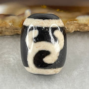 Natural Powerful Tibetan Old Oily Black White Agate Green Tara Dzi Bead Heavenly Master (Tian Zhu) 绿度母天珠 4.82g 17.5 by 13.2mm - Huangs Jadeite and Jewelry Pte Ltd
