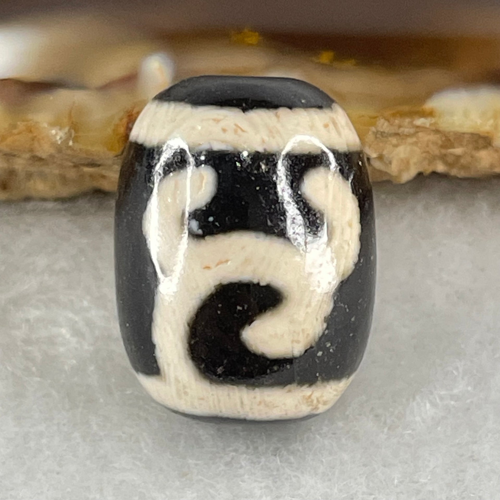 Natural Powerful Tibetan Old Oily Black White Agate Green Tara Dzi Bead Heavenly Master (Tian Zhu) 绿度母天珠 4.82g 17.5 by 13.2mm - Huangs Jadeite and Jewelry Pte Ltd