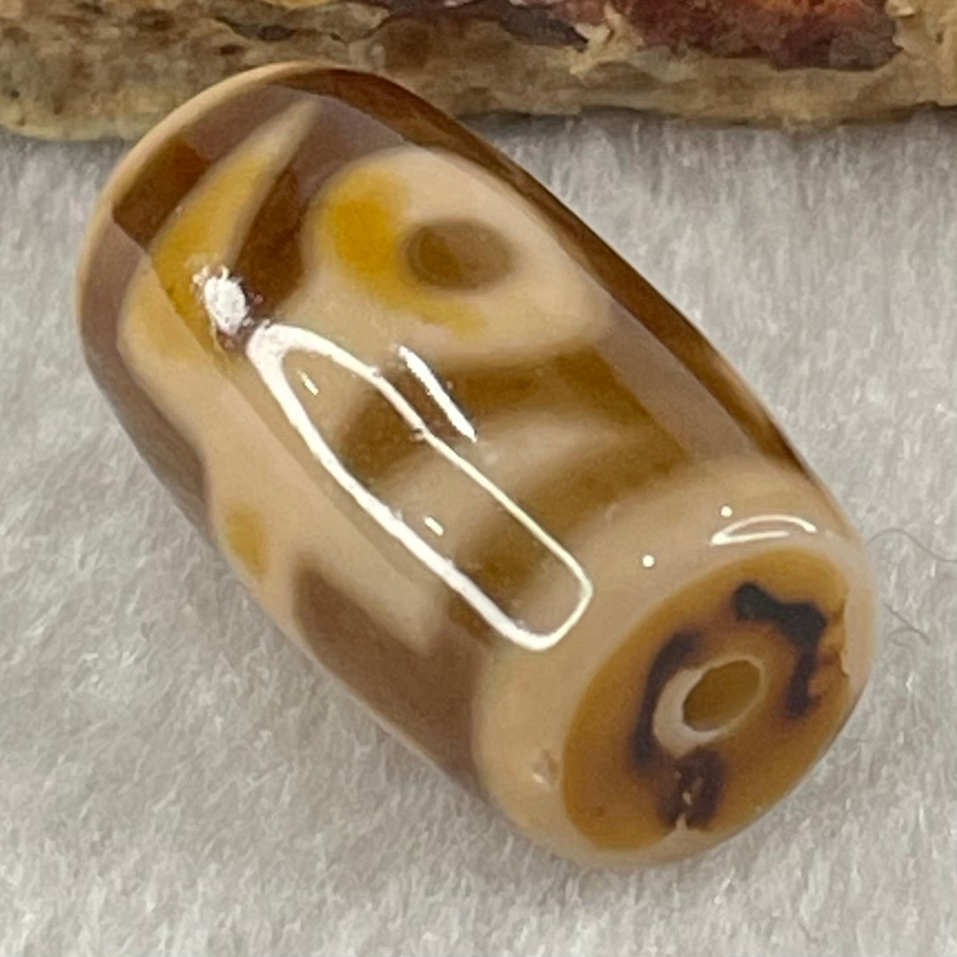 Natural Powerful Tibetan Old Oily Agate Patina Guiren Tairen Human Dzi Bead Totem Amulet Heavenly Master (Tian Zhu) 贵人天诛 4.67g 19.9 by 11.7mm - Huangs Jadeite and Jewelry Pte Ltd