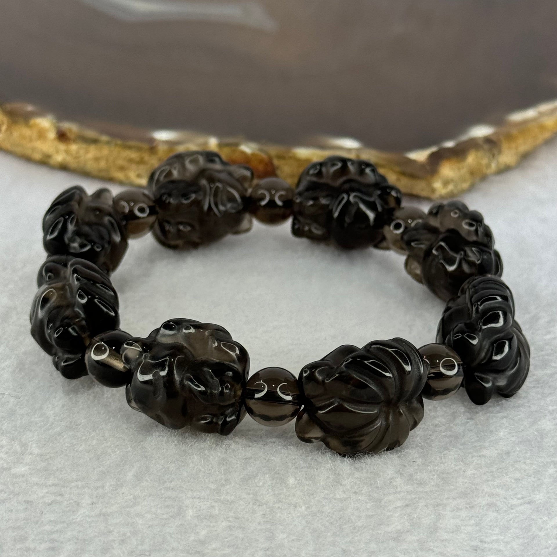 Obsidian 9 Tail Fox 18.2 by 18.0 by 13.3mm 8pcs and 8 Beads 8.3mm Bracelet 40.86g 17cm - Huangs Jadeite and Jewelry Pte Ltd