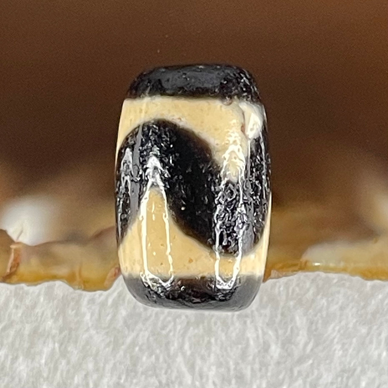 Natural Powerful Tibetan Old Oily Agate Tiger Tooth Daluo Dzi Bead Heavenly Master (Tian Zhu) 虎呀天诛 5.03g 19.5 by 12.5mm - Huangs Jadeite and Jewelry Pte Ltd