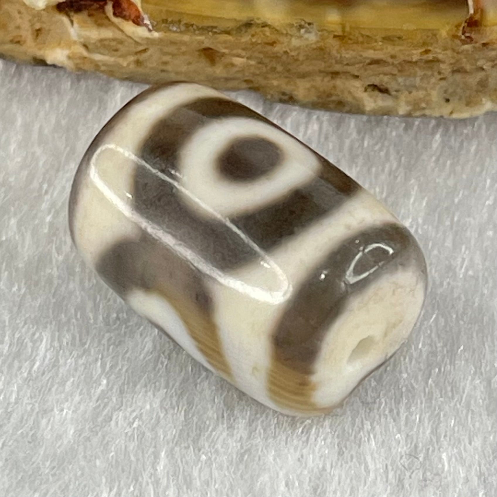 Natural Powerful Tibetan Old Oily Agate 3 Eyes Dzi Bead Heavenly Master (Tian Zhu) 三眼天诛 3.30g 15.4 by 11.0mm - Huangs Jadeite and Jewelry Pte Ltd
