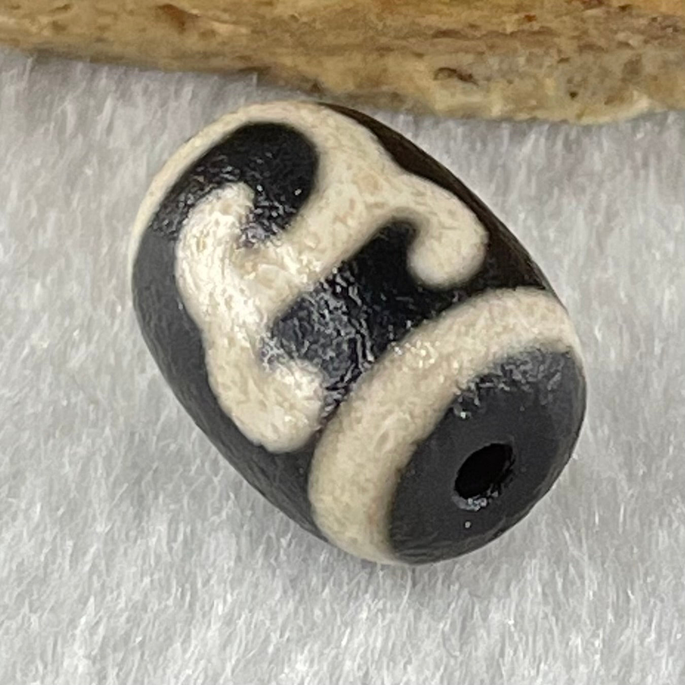 Natural Powerful Tibetan Old Oily Agate Green Tara Dzi Bead Heavenly Master (Tian Zhu) 绿度母天珠 2.13g 13.3 by 10.0mm - Huangs Jadeite and Jewelry Pte Ltd