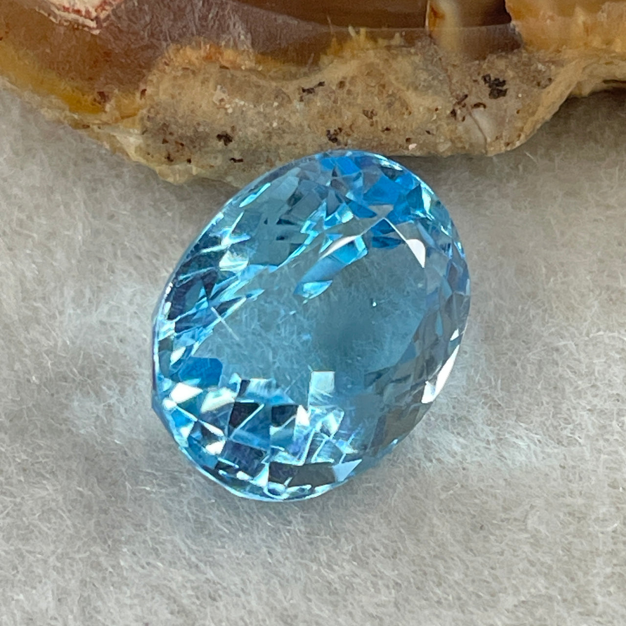 Natural Sky Blue Topaz Oval Shape 10.33ct 14.1 by 10.9 by 8.2mm - Huangs Jadeite and Jewelry Pte Ltd