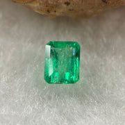 Natural Colombia Vivid Green Emerald (Beryl) Cut-Cornered Square Step cut 0.42ct 5.0 by 4.9 by 2.9mm - Huangs Jadeite and Jewelry Pte Ltd