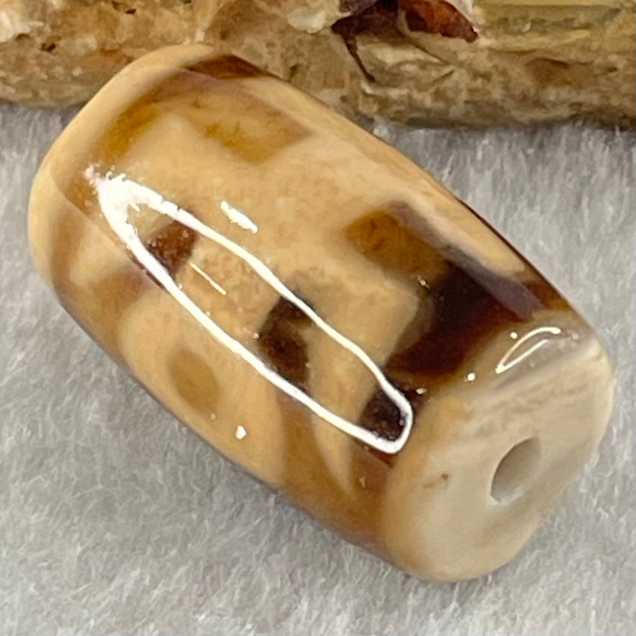 Natural Powerful Tibetan Old Oily Agate Patina Guiren Tairen Human Dzi Bead Totem Amulet Heavenly Master (Tian Zhu) 贵人天诛 4.84g 19.7 by 11.8mm - Huangs Jadeite and Jewelry Pte Ltd