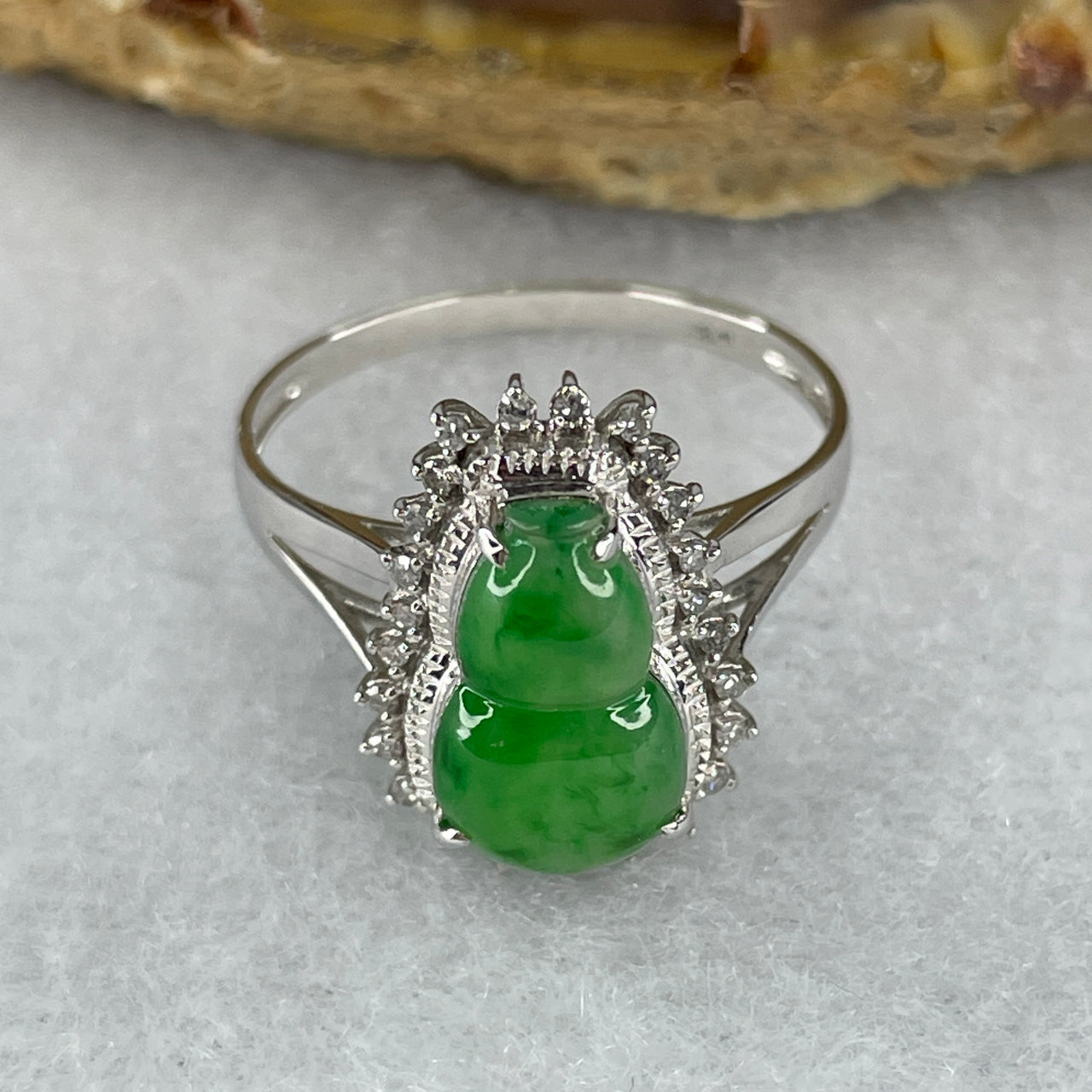 Type A Green Burmese jadeite Hulu ring in 18k white gold & natural diamonds 2.09g Ring Size: US 7 - Huangs Jadeite and Jewelry Pte Ltd