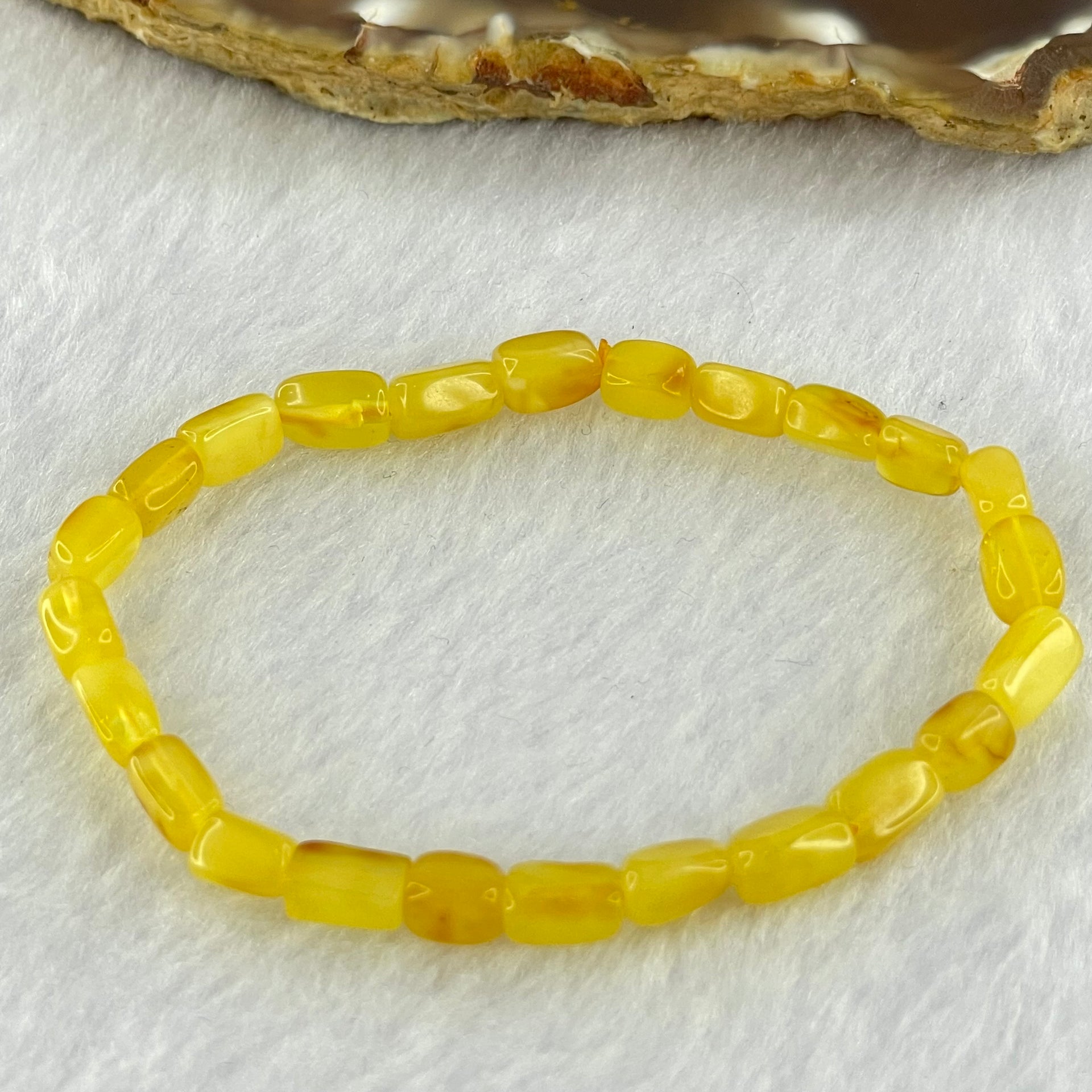 Natural Butterscotch Amber Beads Bracelet 2.61g 14.5mm 5.0mm 24 Beads - Huangs Jadeite and Jewelry Pte Ltd