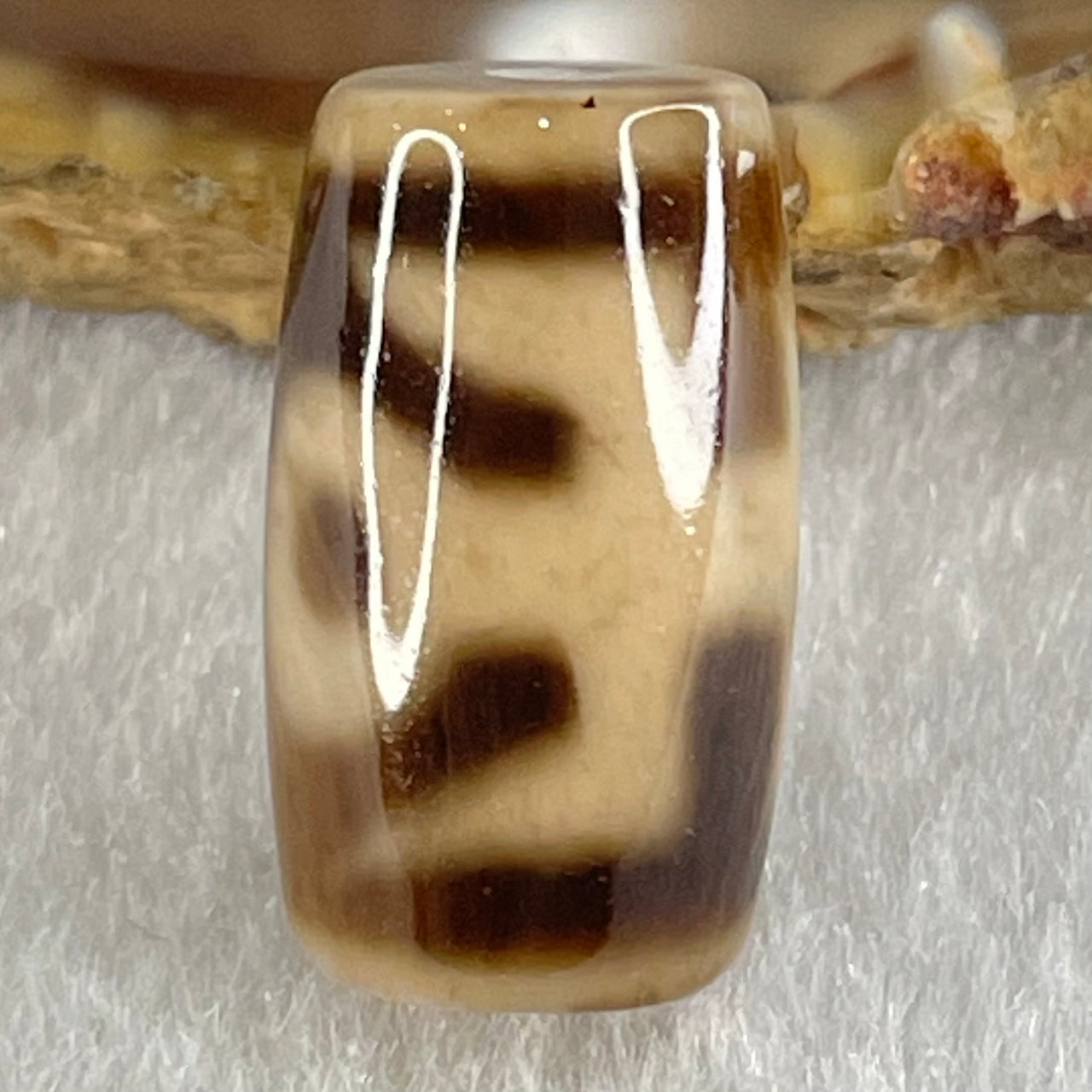 Natural Powerful Tibetan Old Oily Agate Patina Guiren Tairen Human Dzi Bead Totem Amulet Heavenly Master (Tian Zhu) 贵人天诛 4.60g 19.7 by 11.4mm - Huangs Jadeite and Jewelry Pte Ltd