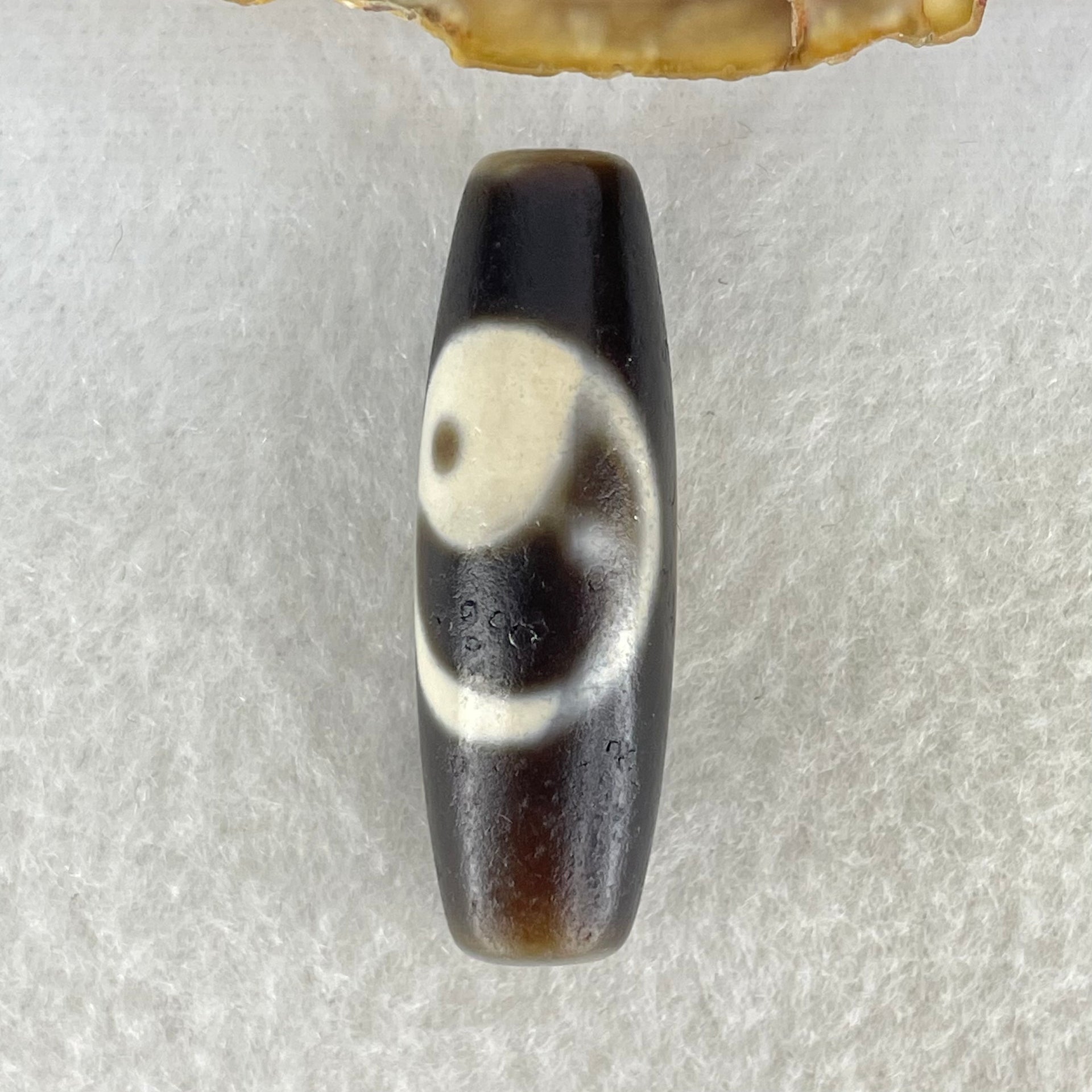 Natural Powerful Tibetan Old Oily Agate Yin Yang Bead Heavenly Master (Tian Zhu) 9.14g 38.1 by 12.3mm - Huangs Jadeite and Jewelry Pte Ltd