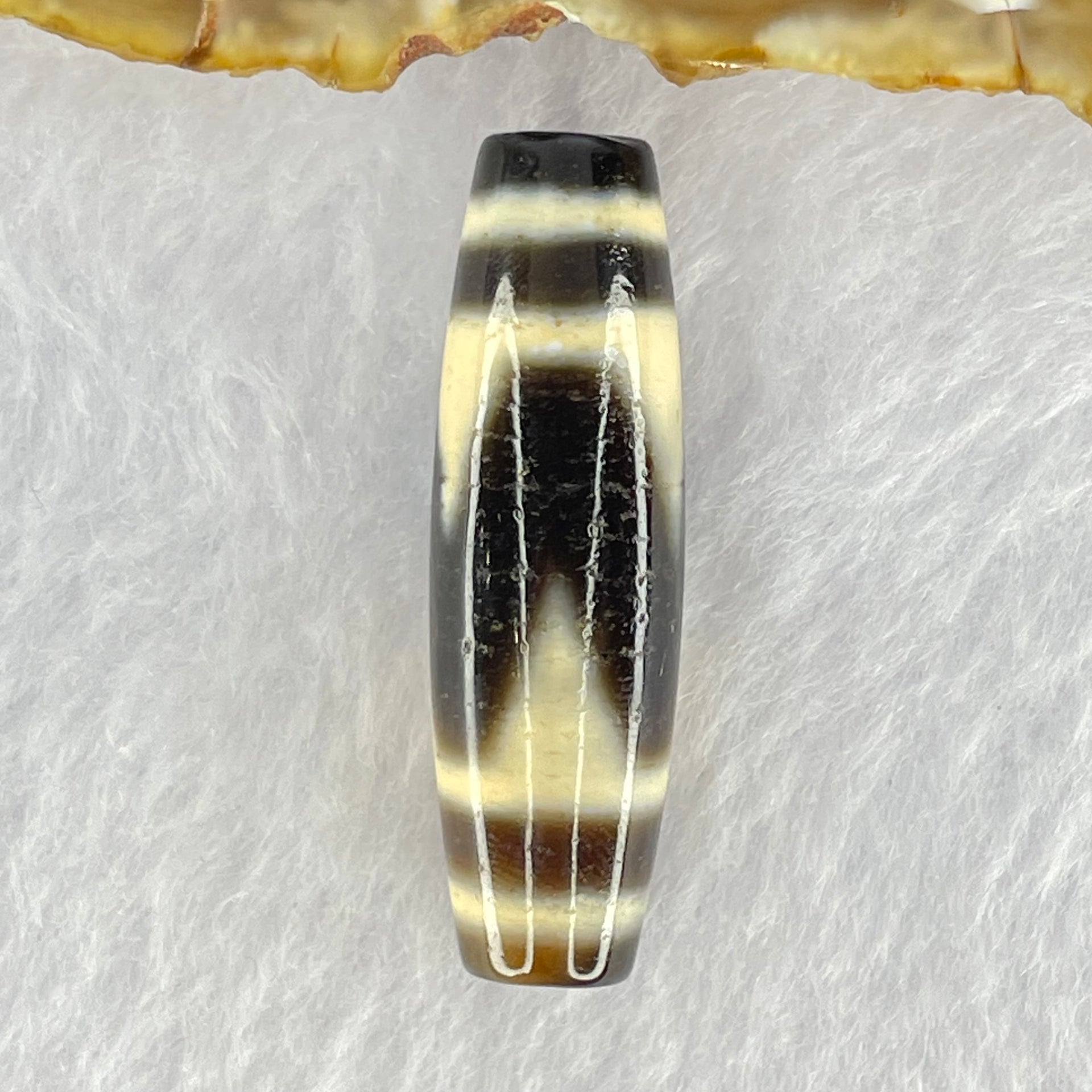 Natural Powerful Tibetan Old Oily Agate Tiger Tooth Daluo Dzi Bead Heavenly Master (Tian Zhu) 7.96g 38.5 by 11.7mm - Huangs Jadeite and Jewelry Pte Ltd
