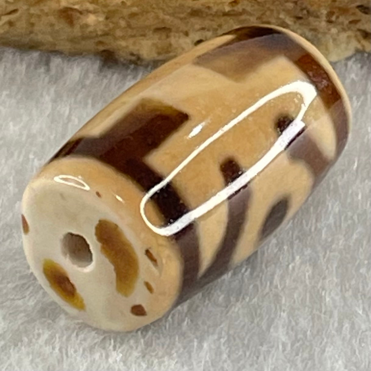 Natural Powerful Tibetan Old Oily Agate Patina Guiren Tairen Human Dzi Bead Totem Amulet Heavenly Master (Tian Zhu) 贵人天诛 4.61g 19.7 by 11.7mm - Huangs Jadeite and Jewelry Pte Ltd