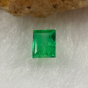 Natural Colombia Vivid Green Emerald (Beryl) Cut-Cornered Rectangular Step cut 0.37ct 4.7 by 3.4 by 2.6mm - Huangs Jadeite and Jewelry Pte Ltd