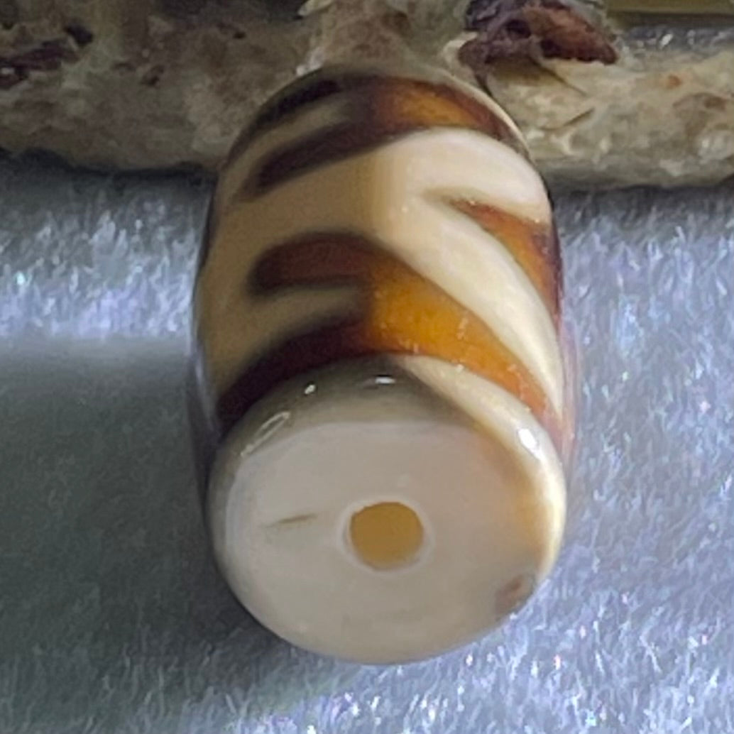 Natural Powerful Tibetan Old Oily Agate Patina Guiren Tairen Human Dzi Bead Totem Amulet Heavenly Master (Tian Zhu) 贵人天诛 4.99g 20.3 by 12.0mm - Huangs Jadeite and Jewelry Pte Ltd