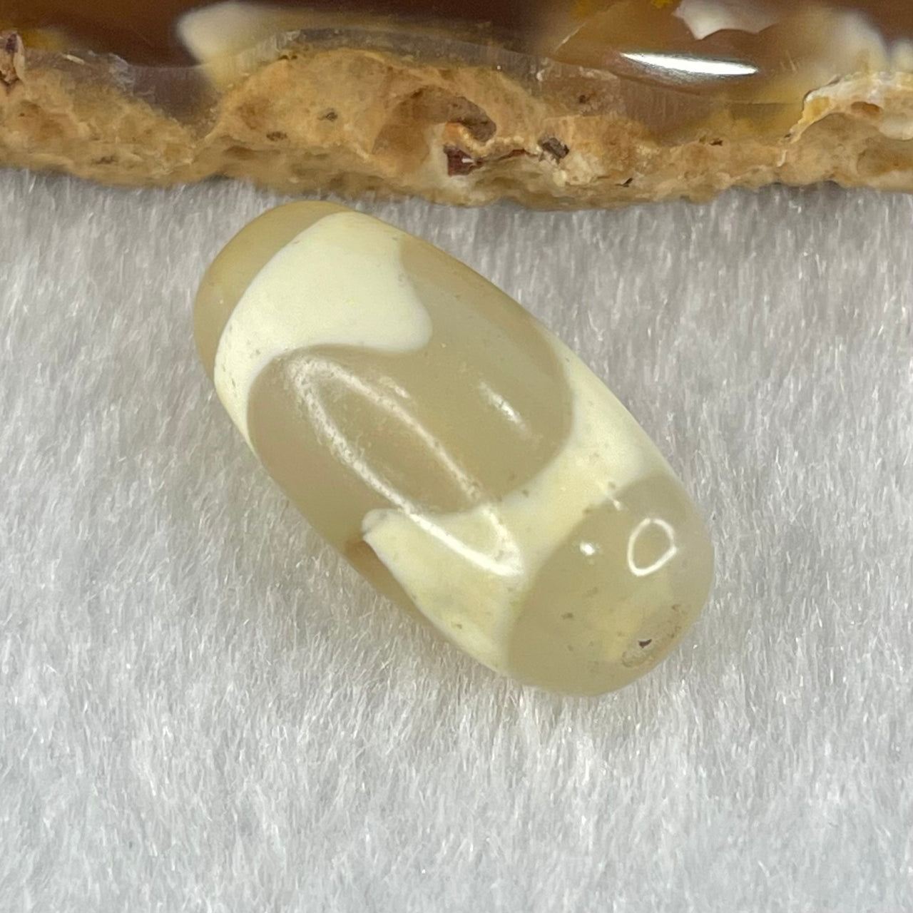 Natural Powerful Tibetan Old Oily Agate Tiger Tooth Daluo Dzi Bead Heavenly Master (Tian Zhu) 虎呀天诛 2.84g 20.1 by 10.0mm - Huangs Jadeite and Jewelry Pte Ltd