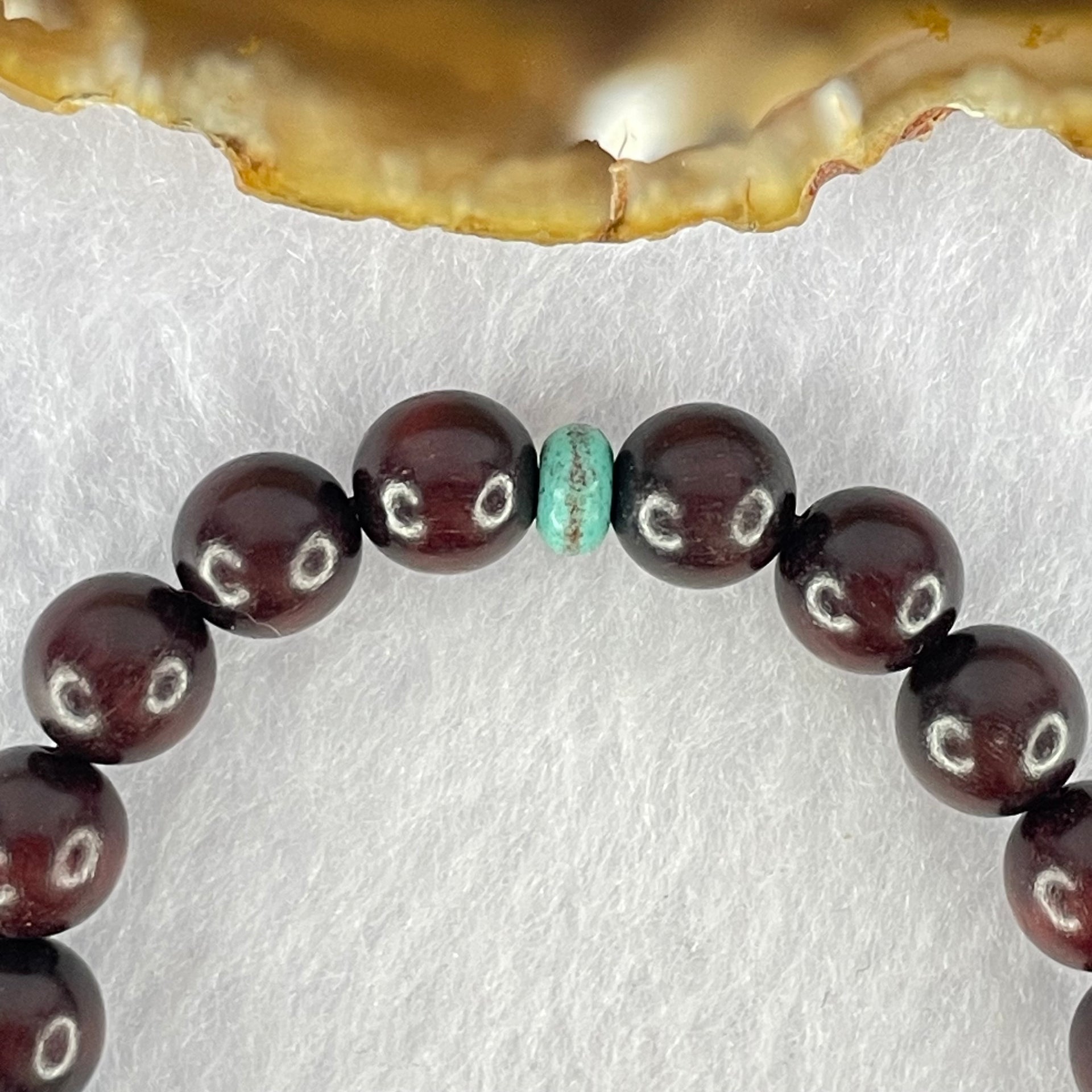 Natural Blood Rosewood with Variscite Beads Bracelet 天然血檀寿山石手链 8.10g 15cm 8.7mm 3 Beads 8.5mm 18 Beads - Huangs Jadeite and Jewelry Pte Ltd