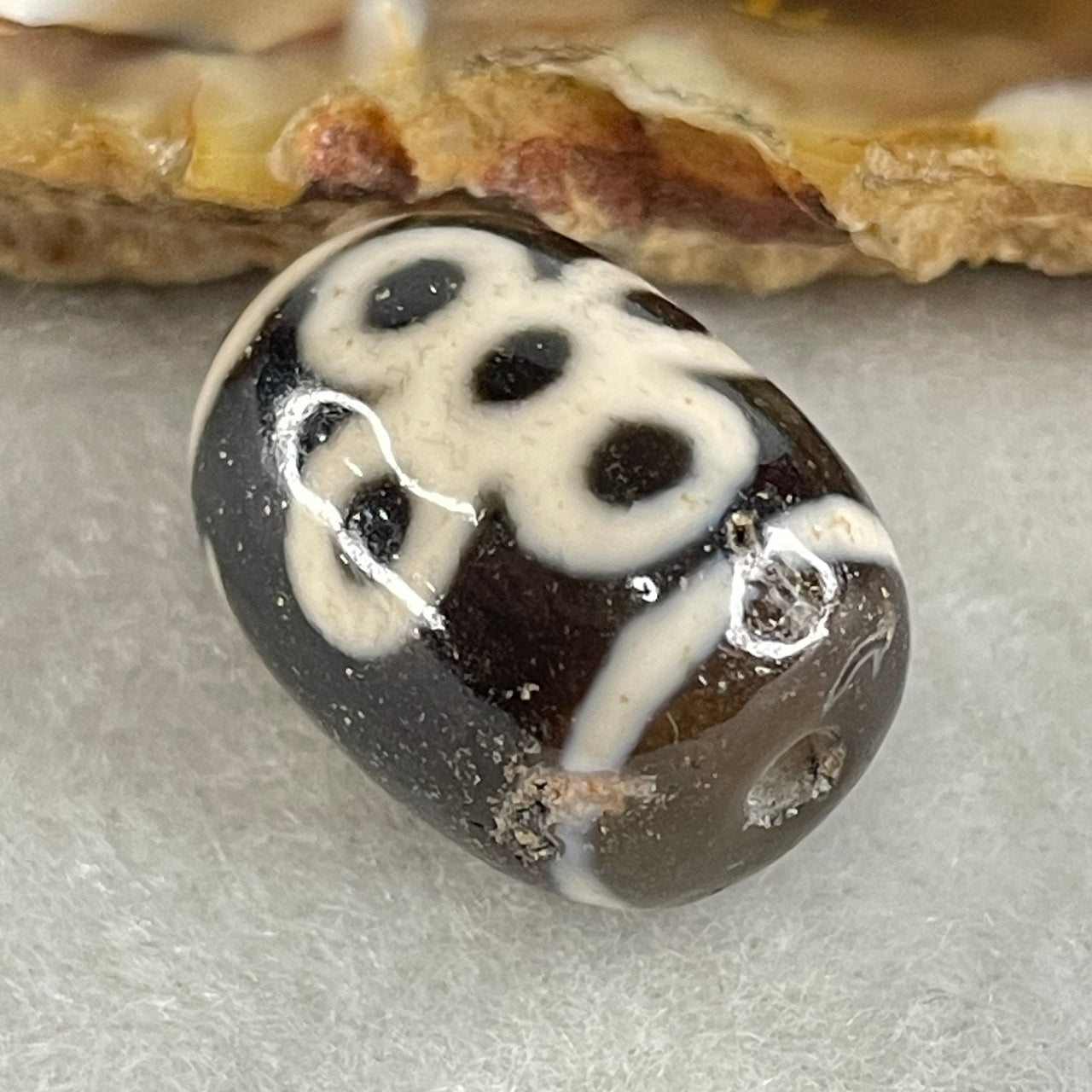 Natural Powerful Tibetan Old Oily Agate 5 Eyes Lightning Dzi Bead Heavenly Master (Tian Zhu) 五眼闪电天珠 4.52g 17.5 by 13.0mm - Huangs Jadeite and Jewelry Pte Ltd
