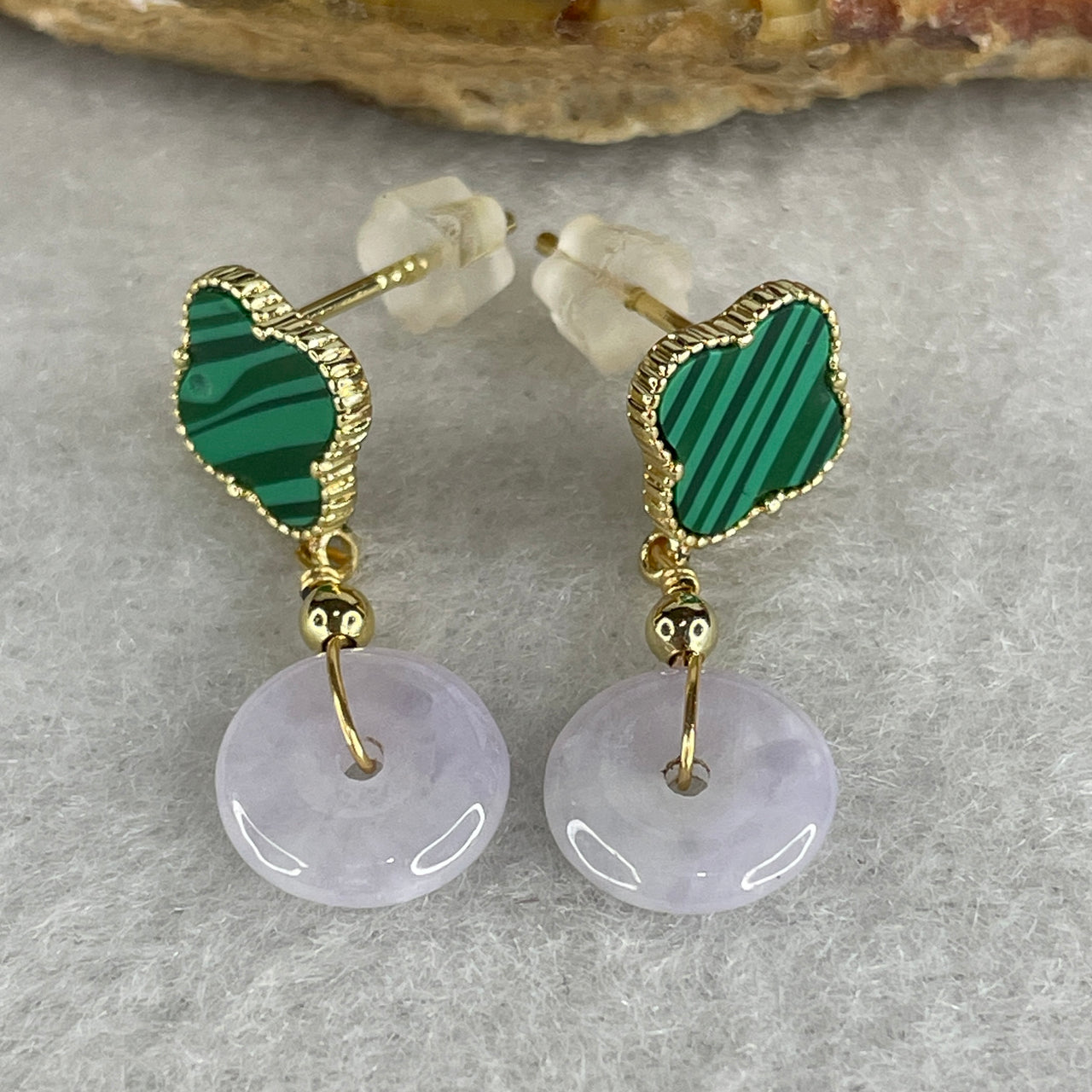 Natural Type A Light Lavender Jadeite & Malachite Earrings | Gold Color Ping An Kou Donut & Four Leaf Clover Dangling Earrings (1.81g 8.7x1.2mm)