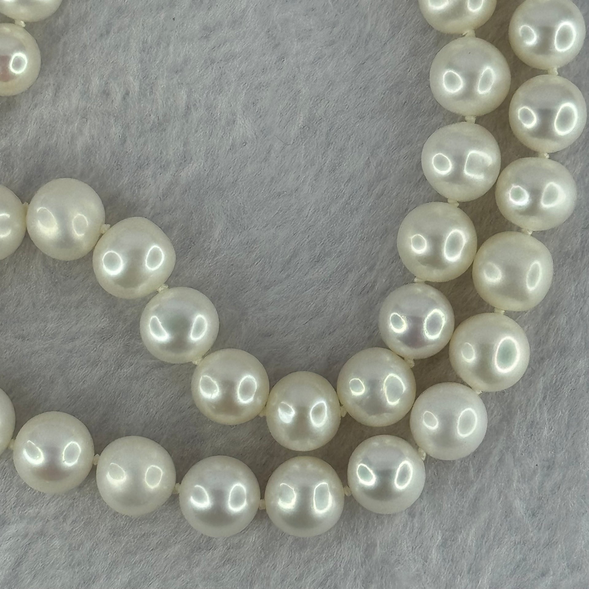 Natural Fresh Water White Pearl Necklace with S925 Sliver Clasps 天然淡水白珍珠项链 48.68g 8.8mm 46 Bead - Huangs Jadeite and Jewelry Pte Ltd