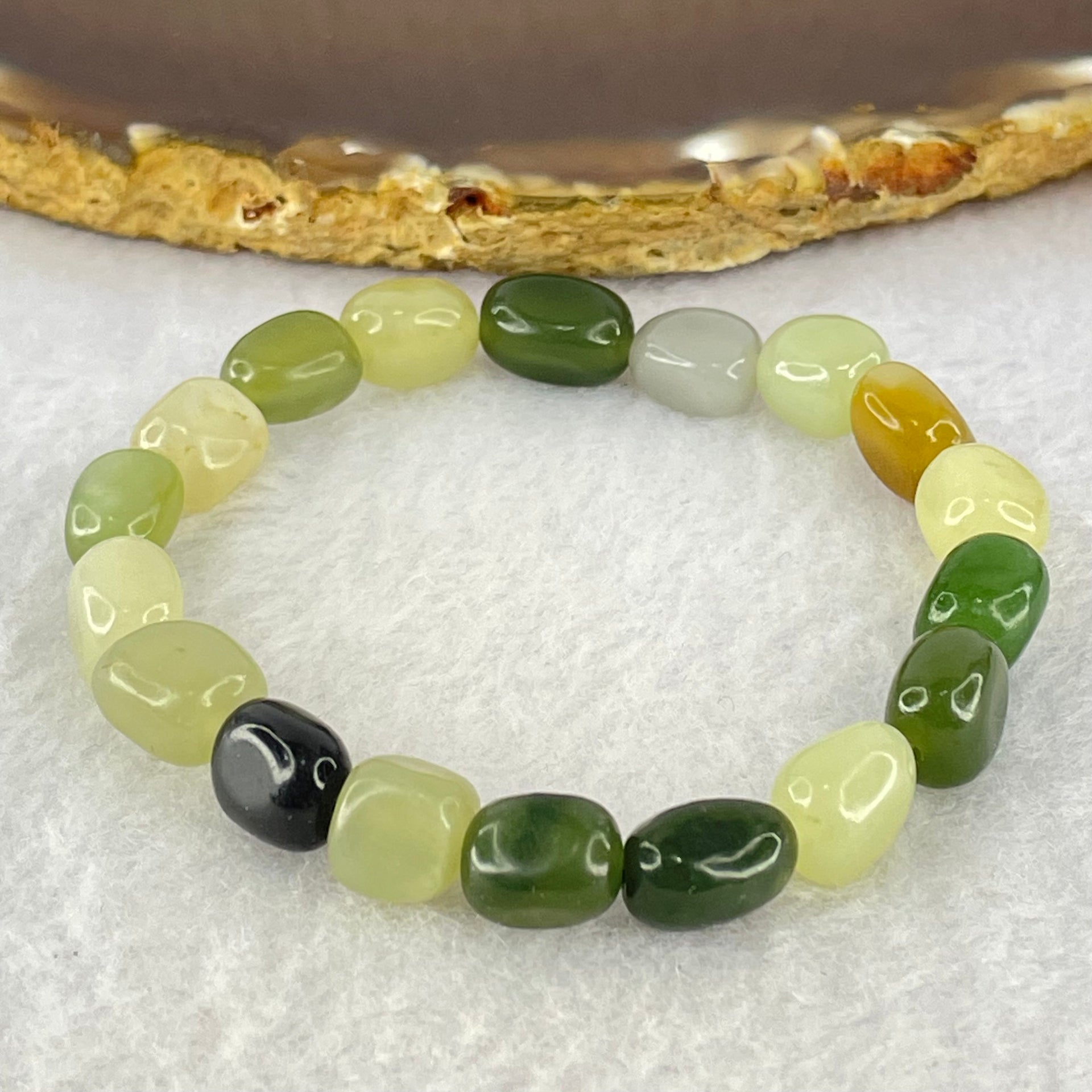 Natural Muti Color Serpentine Beads Bracelet 17.24g 14cm 8.5mm 18 Beads - Huangs Jadeite and Jewelry Pte Ltd