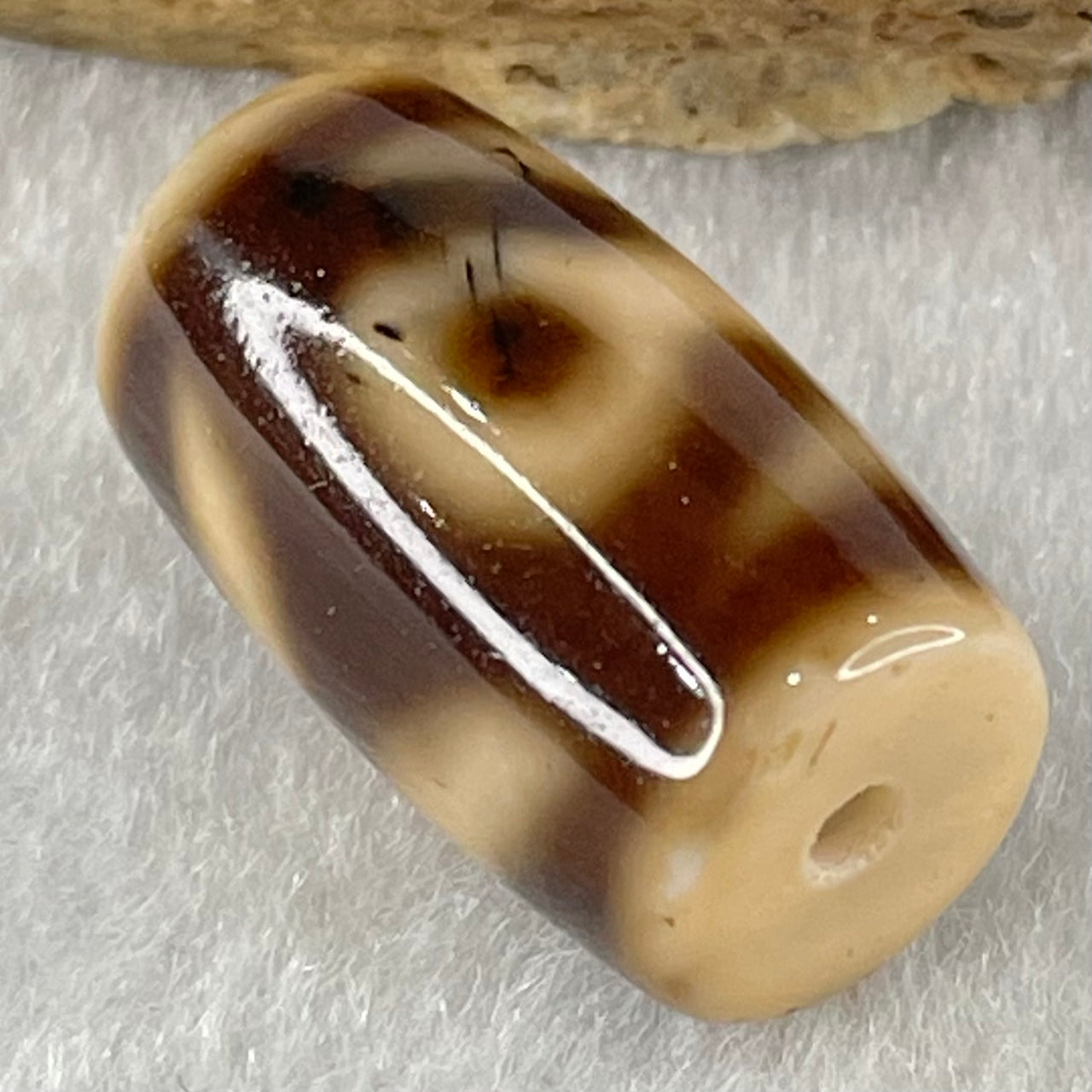 Natural Powerful Tibetan Old Oily Agate Patina Guiren Tairen Human Dzi Bead Totem Amulet Heavenly Master (Tian Zhu) 贵人天诛 4.84g 19.8 by 11.9mm - Huangs Jadeite and Jewelry Pte Ltd