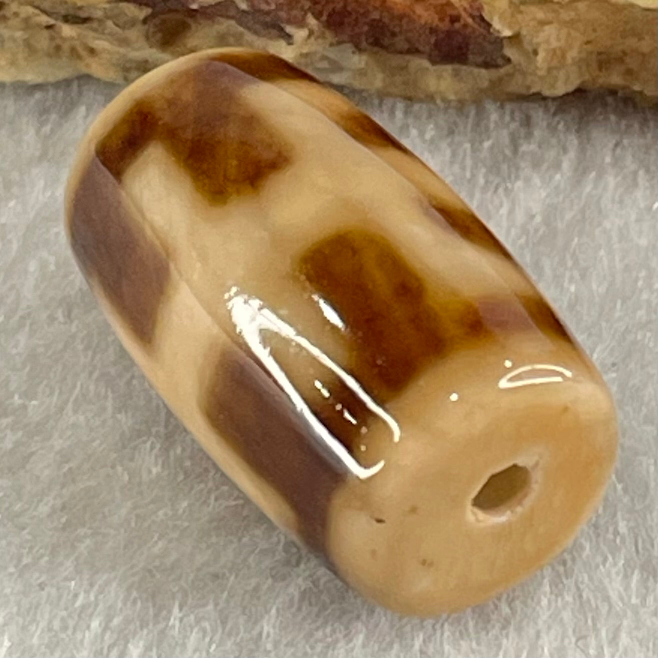Natural Powerful Tibetan Old Oily Agate Patina Guiren Tairen Human Dzi Bead Totem Amulet Heavenly Master (Tian Zhu) 贵人天诛 4.85g 19.8 by 11.6mm - Huangs Jadeite and Jewelry Pte Ltd