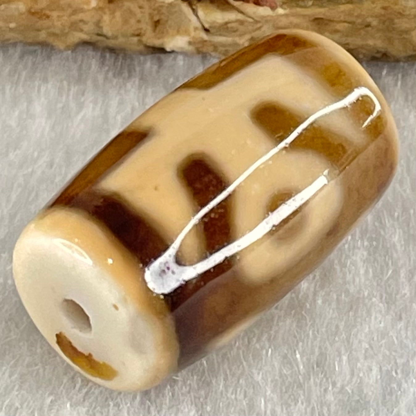 Natural Powerful Tibetan Old Oily Agate Patina Guiren Tairen Human Dzi Bead Totem Amulet Heavenly Master (Tian Zhu) 贵人天诛 4.76g 19.9 by 11.7mm - Huangs Jadeite and Jewelry Pte Ltd