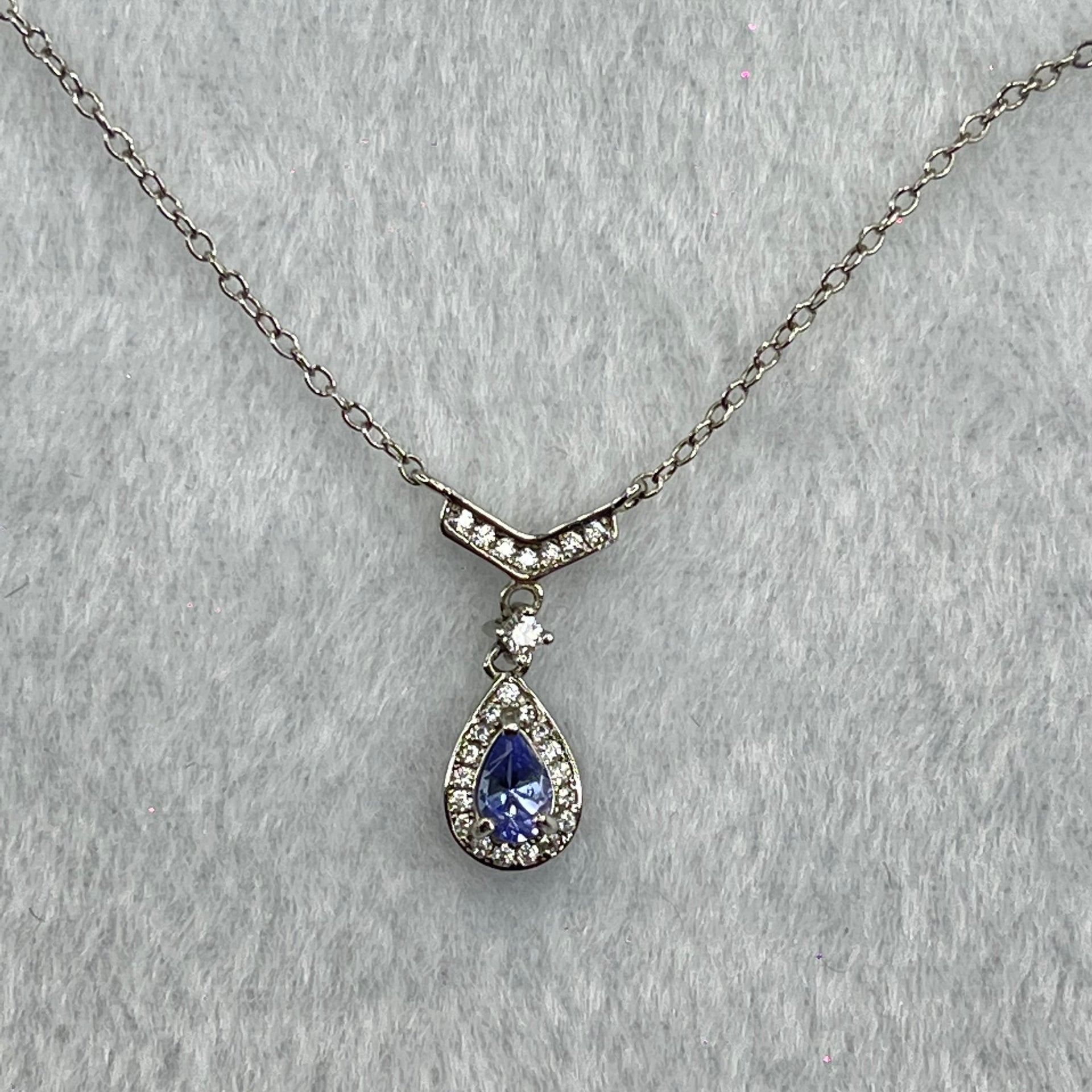 Natural Blue Topaz in S925 Sliver Necklace 2.29g 6.2 by 4.6 by 3.4mm - Huangs Jadeite and Jewelry Pte Ltd