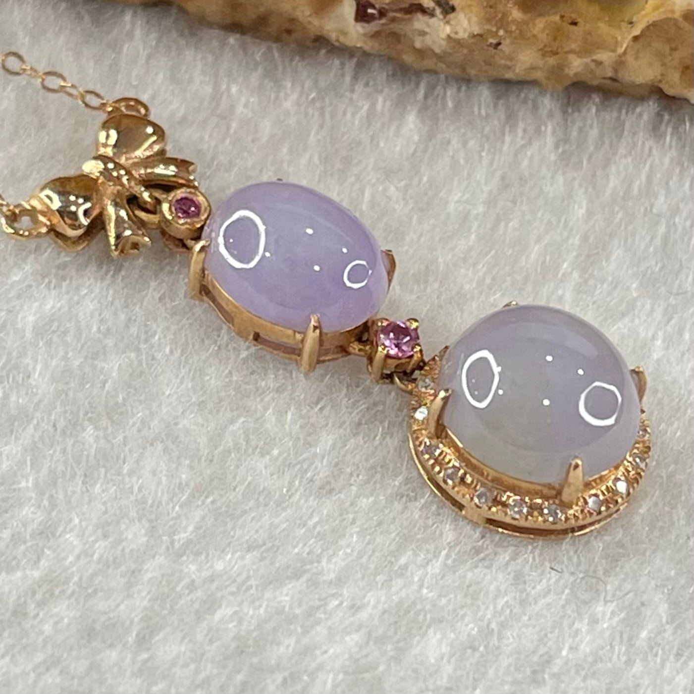Type A Lavender Jadeite Cabouchons 8.0 by 4.2mm and 8.0 by 6.5 by 3.5mm with Diamonds in 18K Rose Gold Necklace 2.55g 40 and 45cm - Huangs Jadeite and Jewelry Pte Ltd