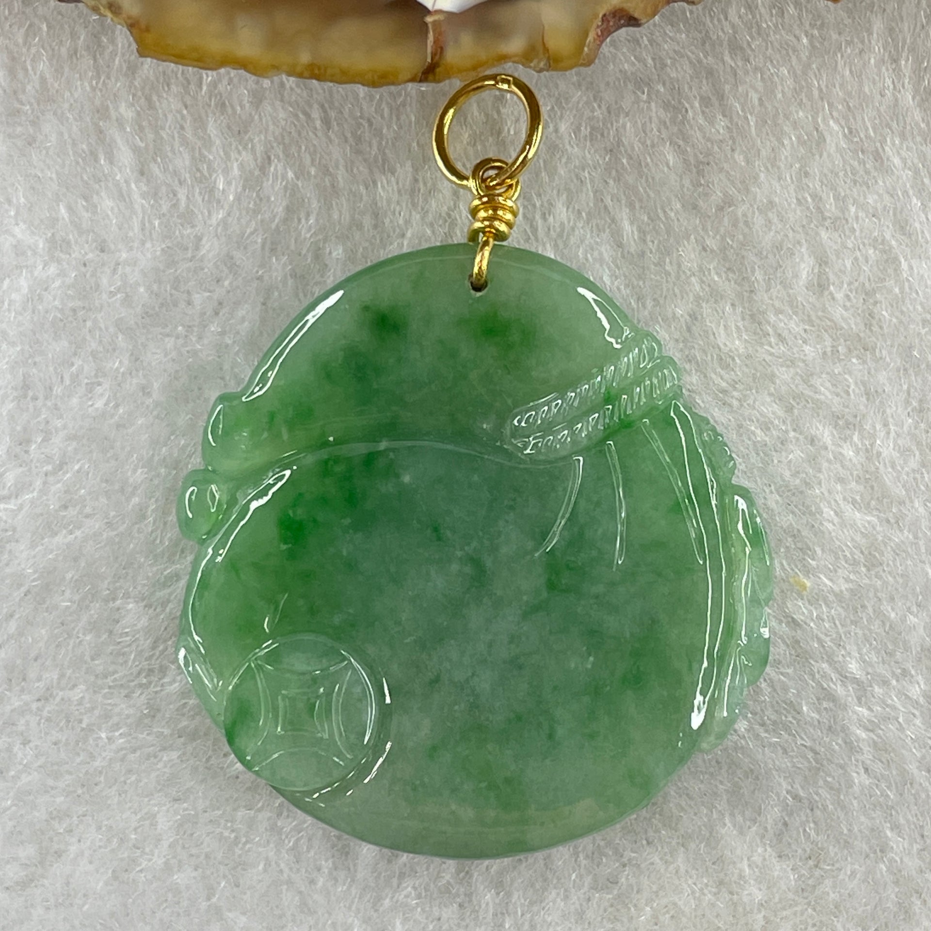 916 22K Yellow Gold Type A Natural Green with Emerald Green Spots Jadeite Money Bag with Coins Pendant 13.22g 33.1 by 32.6 by 6.7mm - Huangs Jadeite and Jewelry Pte Ltd