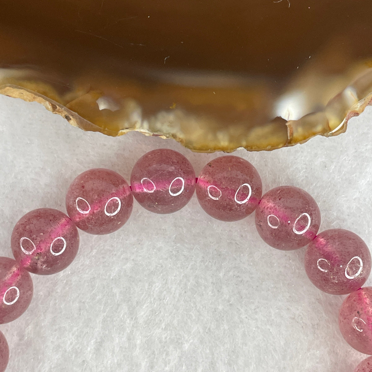 Natural Strawberry Quartz Beads Bracelet | 10.0mm Crimson Flecked Amulet (25.91g | 16cm Wrist | 20 Beads)