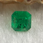 Natural Colombia Green Emerald (Beryl) Cut-Cornered Rectangular step cut 0.86ct 5.6 by 5.2 by 4.3mm - Huangs Jadeite and Jewelry Pte Ltd