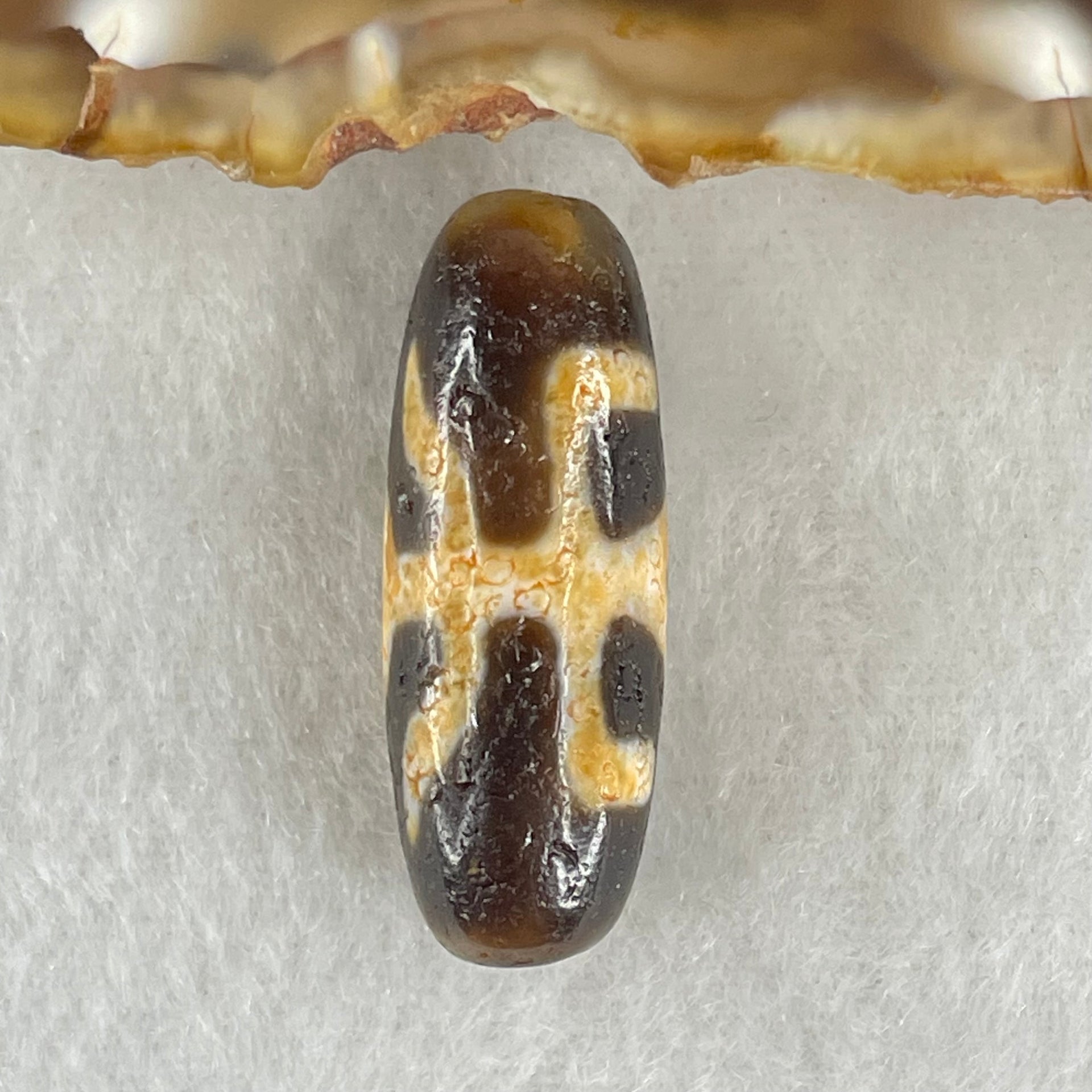 Natural Powerful Tibetan Old Oily Agate Patina Guiren Tairen Human Dzi Bead Totem Amulet Heavenly Master (Tian Zhu) 贵人天诛 4.88g 28.9 by 10.6mm - Huangs Jadeite and Jewelry Pte Ltd