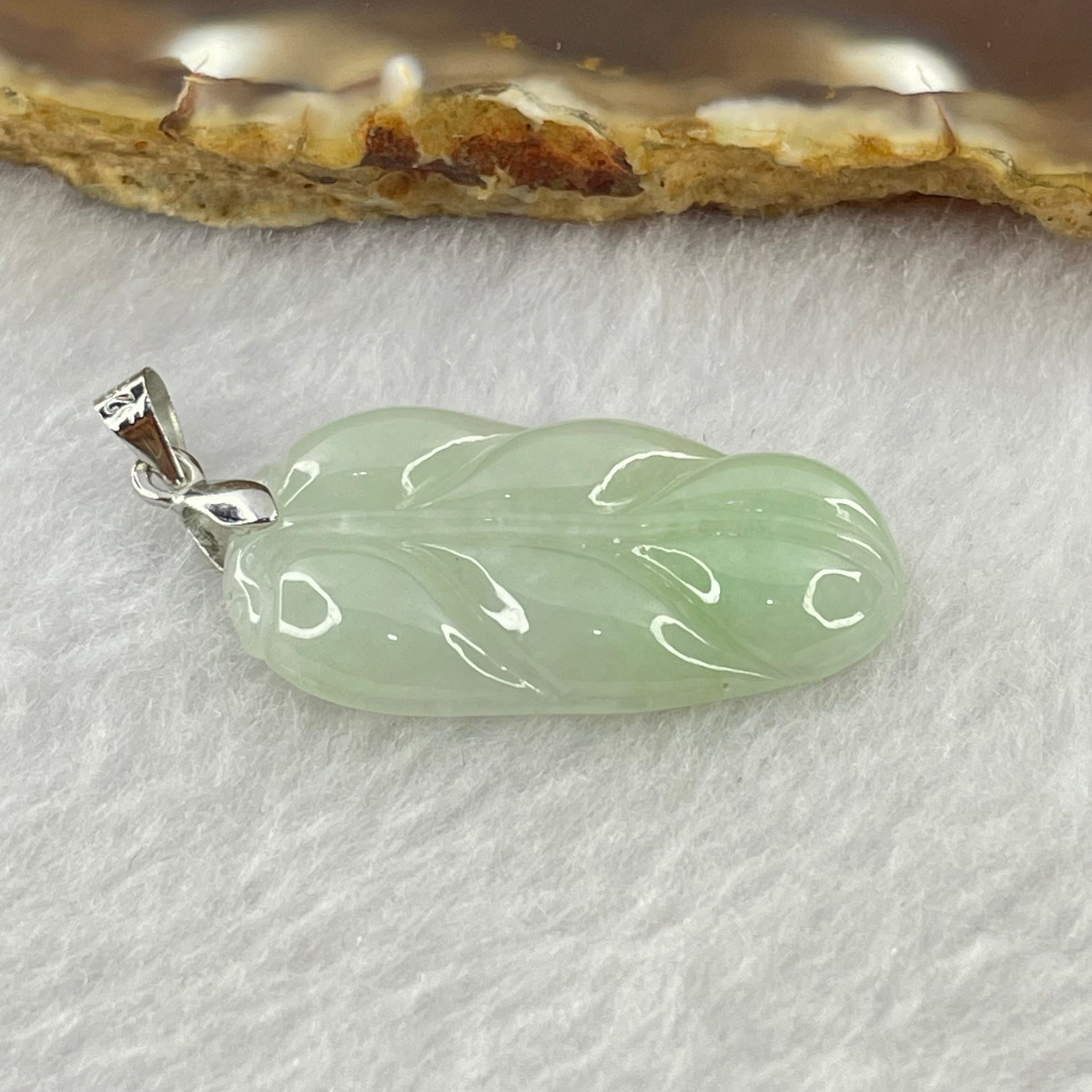 Type A Light Green Jadeite Leaf Pendant with S925 Sliver Clasps 4.31g 30.4 by 17.7 by 4.0mm - Huangs Jadeite and Jewelry Pte Ltd